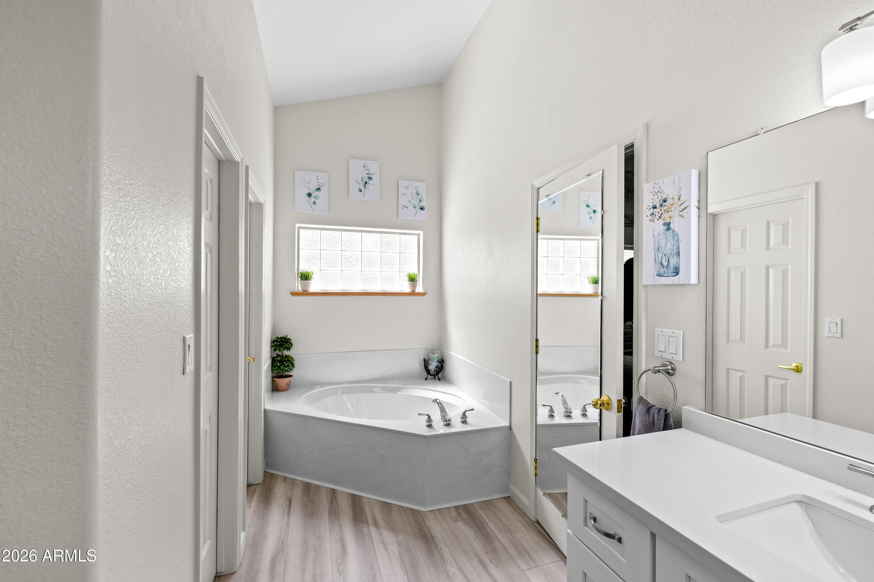 WALNUT RIDGE ESTATES - Residential