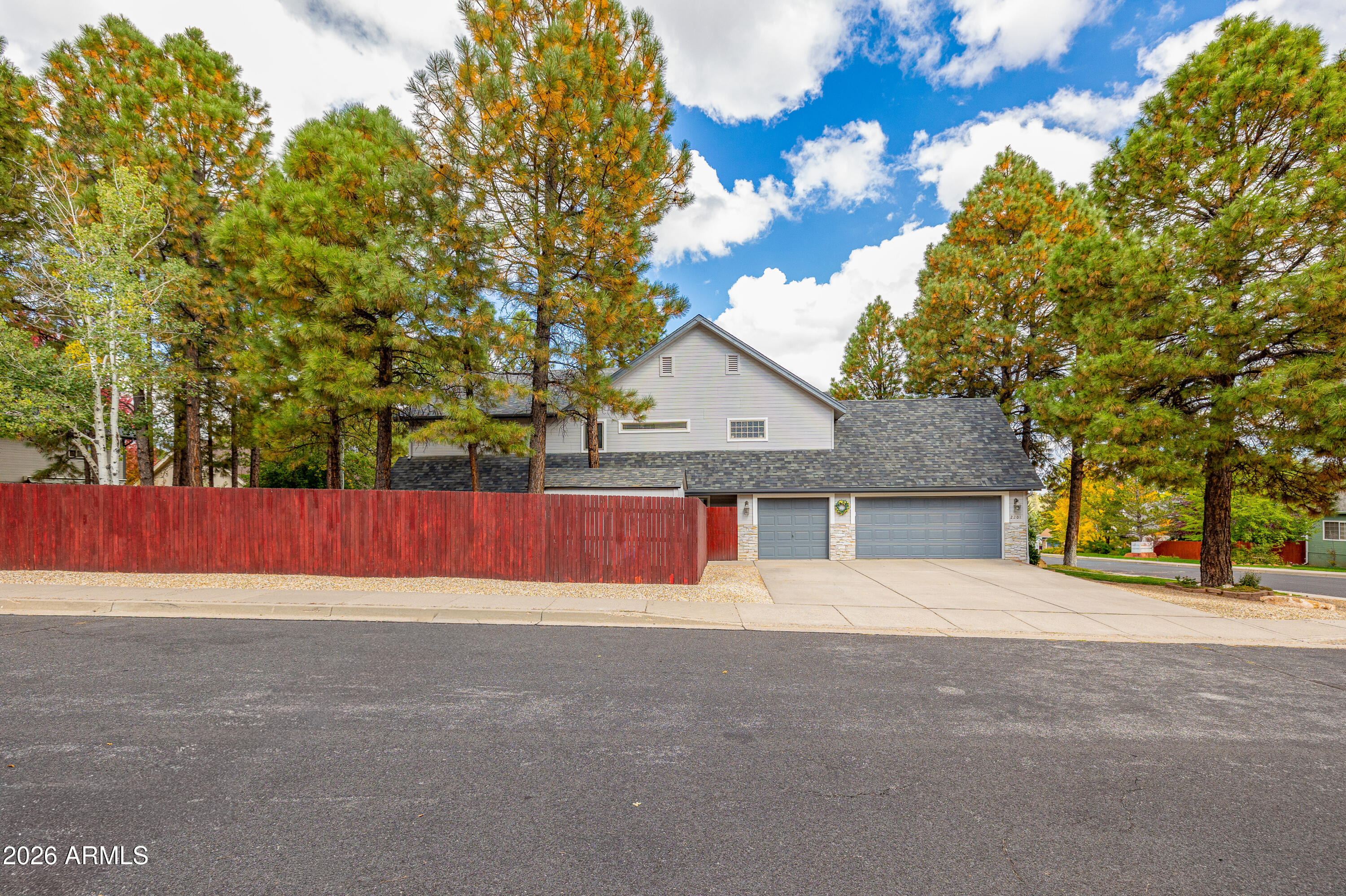 WALNUT RIDGE ESTATES - Residential