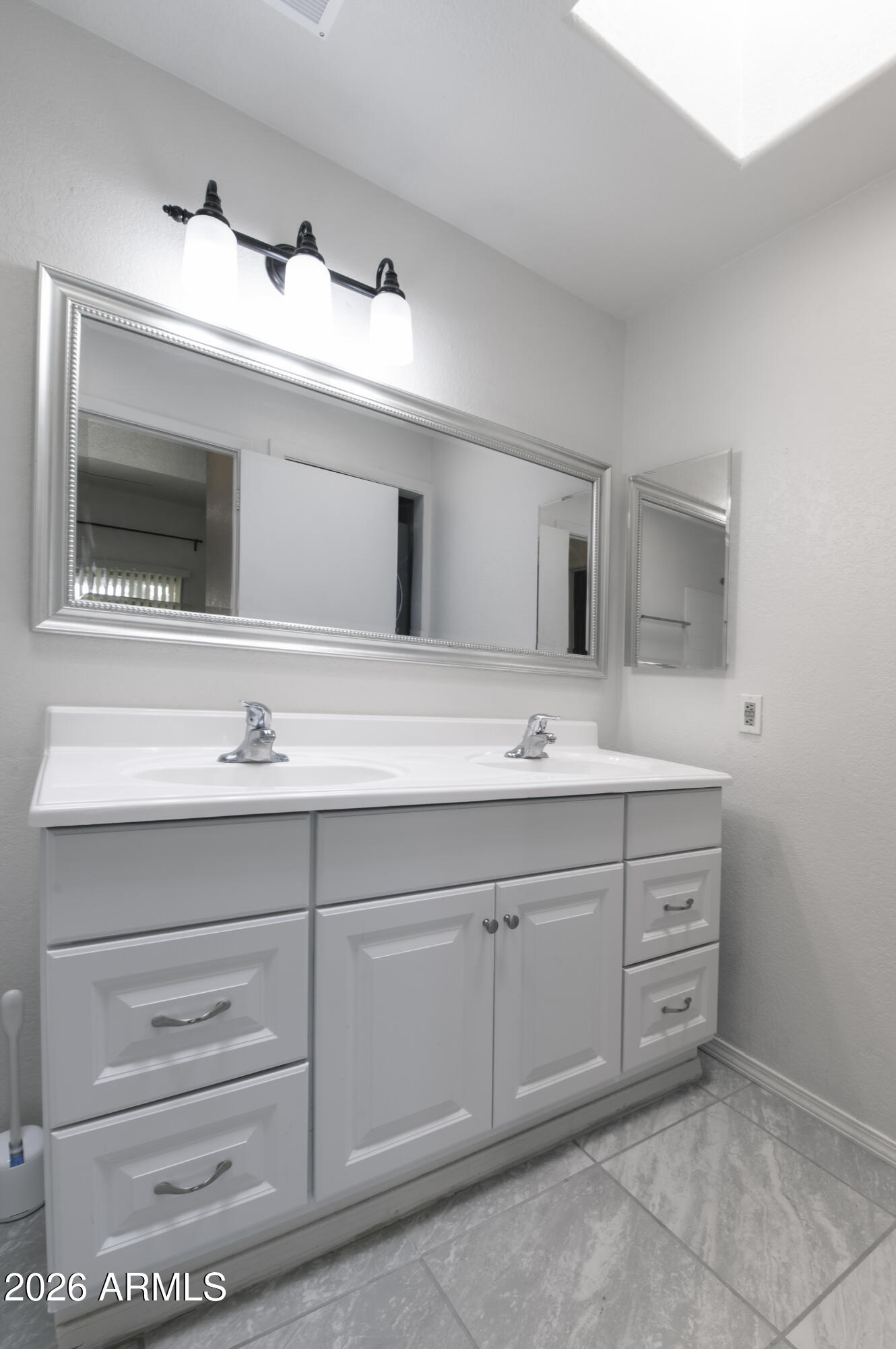COUNTRY MEADOWS CONDOMINIUMS UNIT 3 AMD - Residential