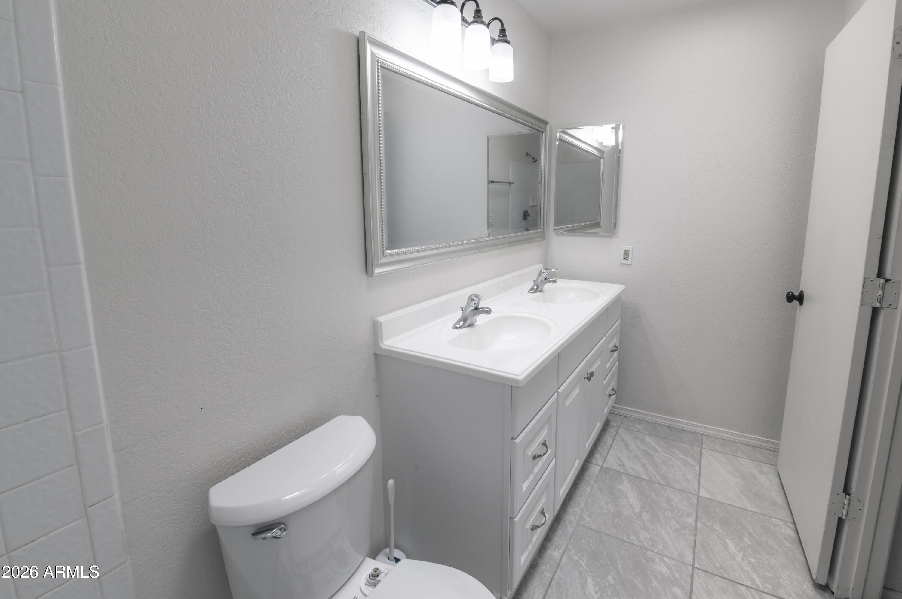 COUNTRY MEADOWS CONDOMINIUMS UNIT 3 AMD - Residential