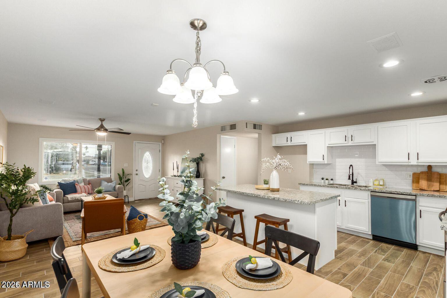 PARADISE VALLEY OASIS NO. 10 - Residential
