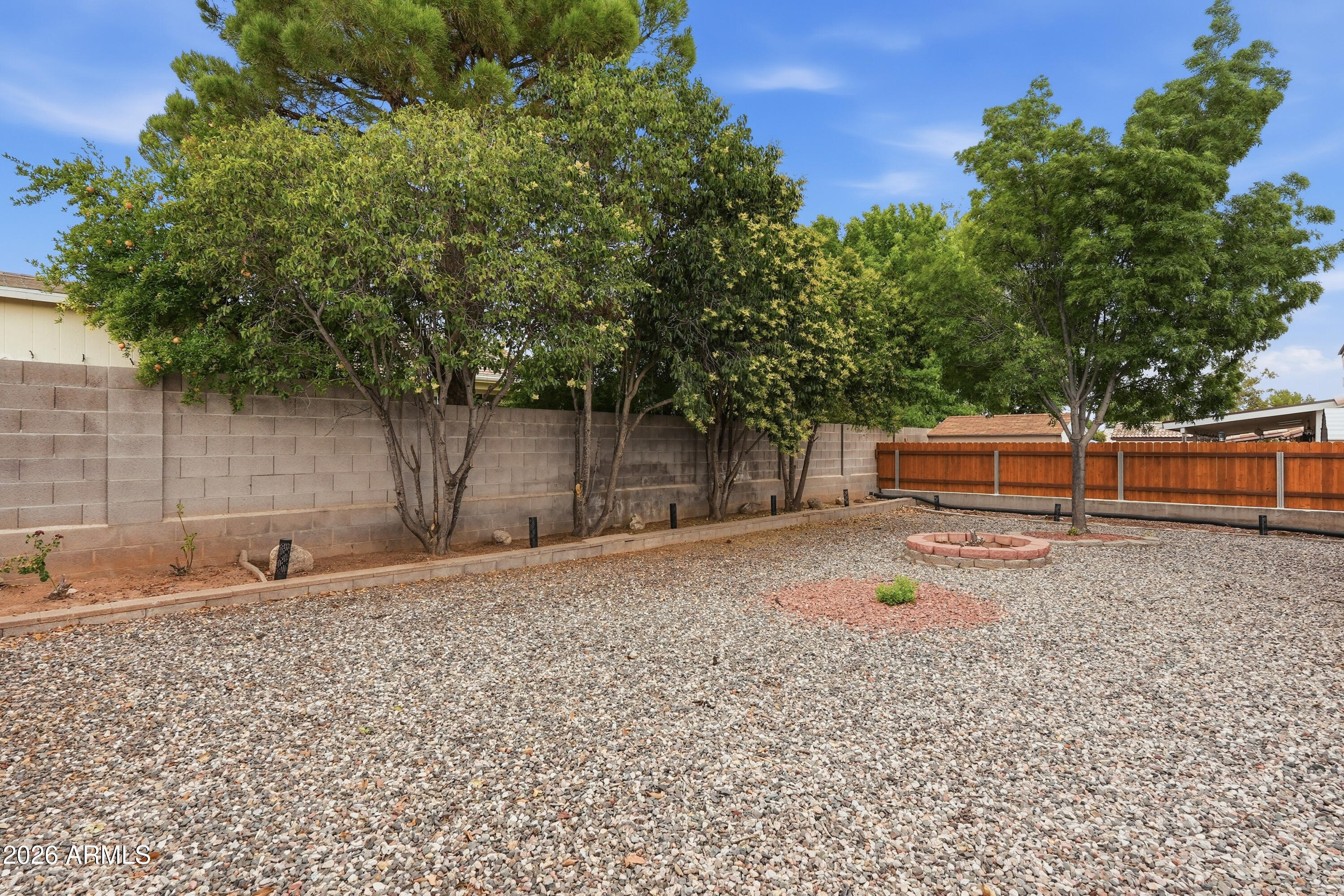 A RECT PCL NW4SW4 NW COR APPROX 3' S FROM NE COR LOT 7 TIERRA VER DE EST SEC 3-15-3E CONT - Residential