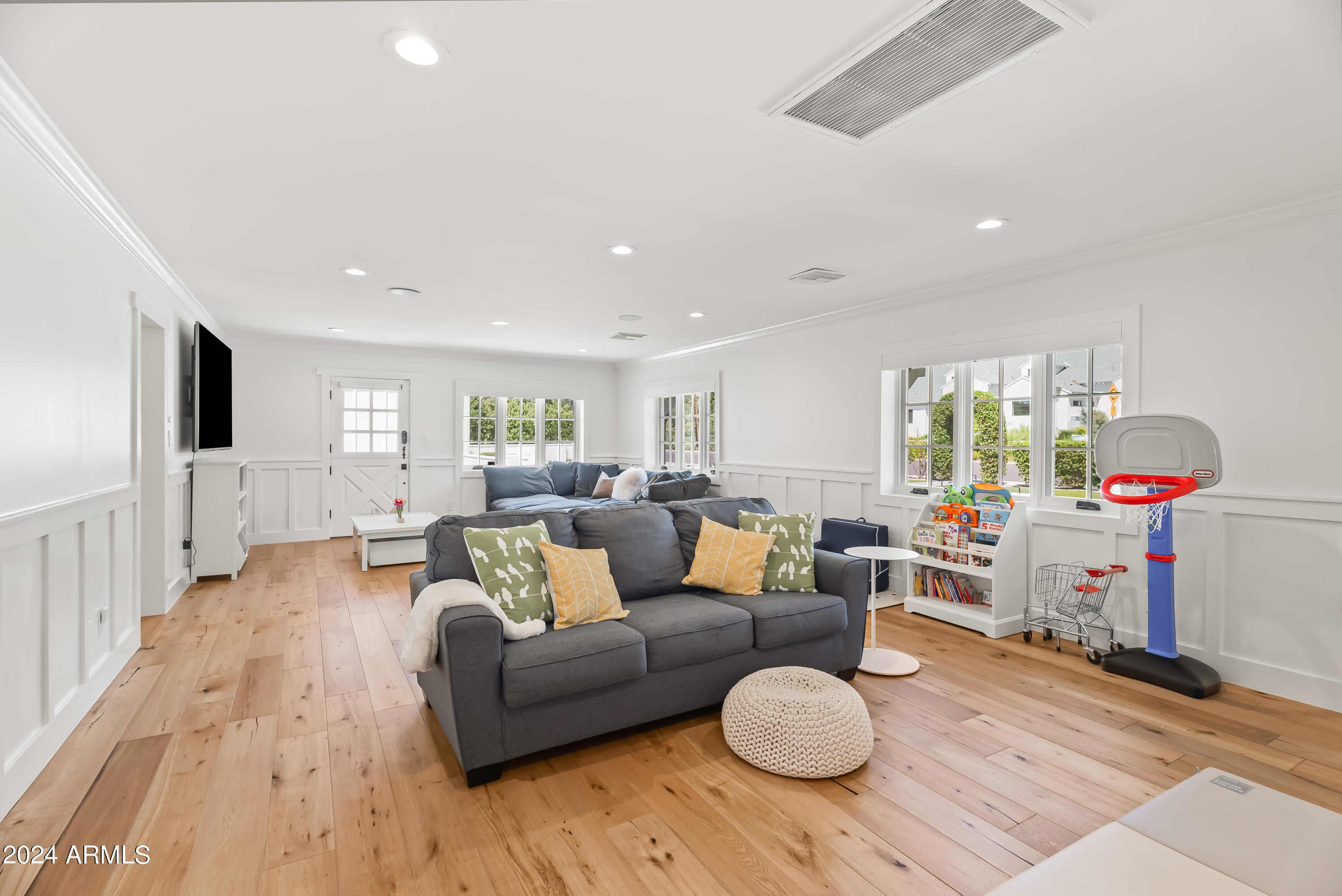 UNSUBDIVIDED - Residential