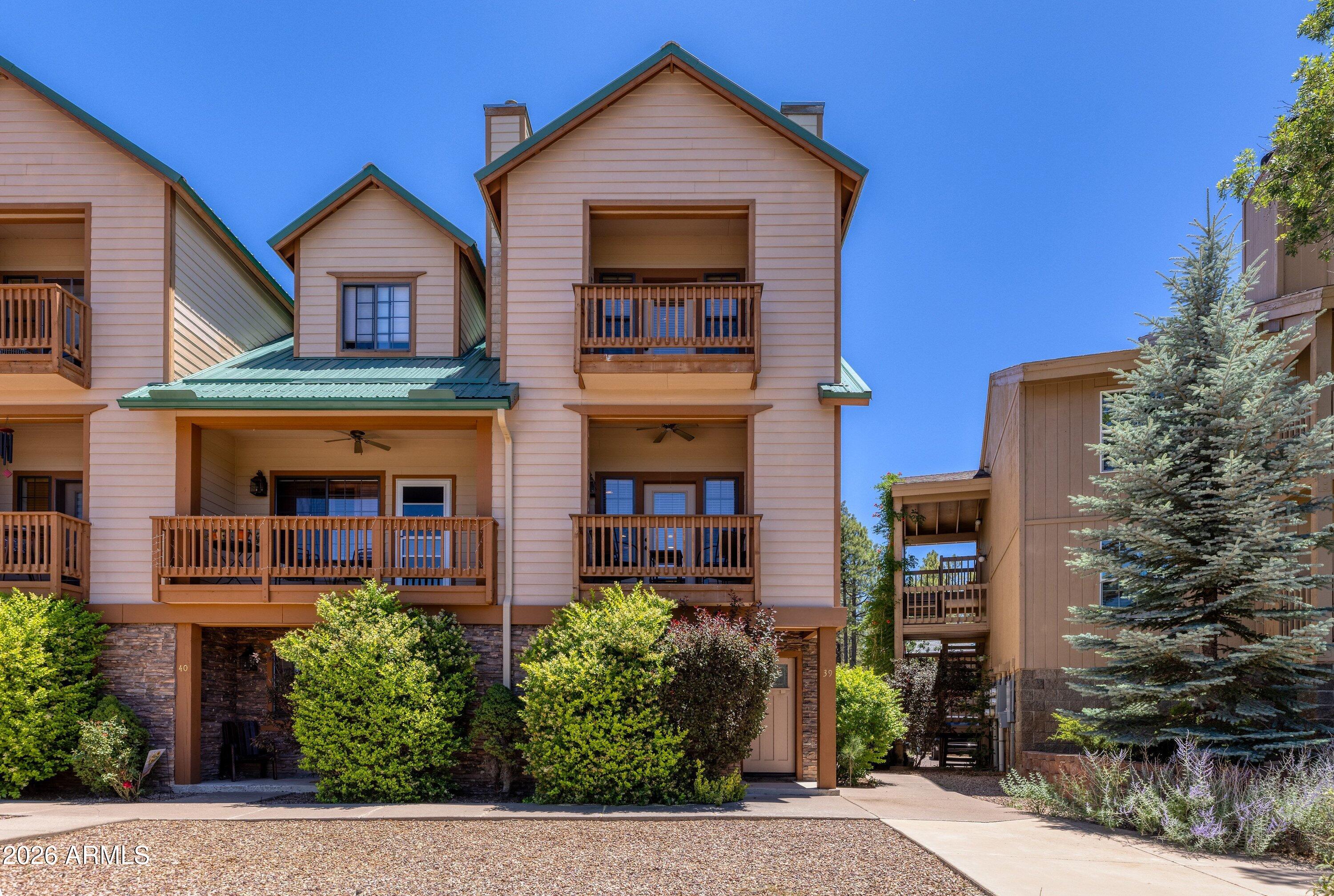 Immaculately maintained and fully furnished 3-bedroom, 2.5-bath tri-level townhouse with a 1-car garage, perfectly situated in the heart of Pinetop. Enjoy an unbeatable location just steps from Woodland Lake trails and within walking distance to grocery stores, restaurants, and everyday conveniences.

Inside, you'll find granite countertops, stainless steel appliances, and a warm stone gas fireplace that anchors the living space. The upper-level deck and covered patio create ideal outdoor living areas to relax and take in cool mountain evenings. Additional features include natural gas, on-demand hot water, shared dumpster service, and no mandatory HOA--offering both comfort and flexibility. Designed for mountain living and year-round enjoyment, this home places you minutes from hiking, fishing, biking, golfing, and just 30-40 minutes from Sunrise Ski Resort with three mountains for skiing, snowboarding, and sledding. The White Mountains offer over 40 lakes and 600+ miles of rivers and streams, along with one of the most extensive trail systems in the Southwest.

Whether you're looking for a full-time residence, second home, or investment property, this one checks all the boxes in one of Arizona's most desirable mountain communities.

Pinetop-Lakeside--voted one of the best cabin regions in the U.S.--is truly a hidden gem. From summer arts and craft festivals, antique shopping, music events, and championship golf courses (including three public courses), to four-season recreation and fresh mountain air, this is where lifestyle meets escape.

Embrace the magic of the White Mountains.