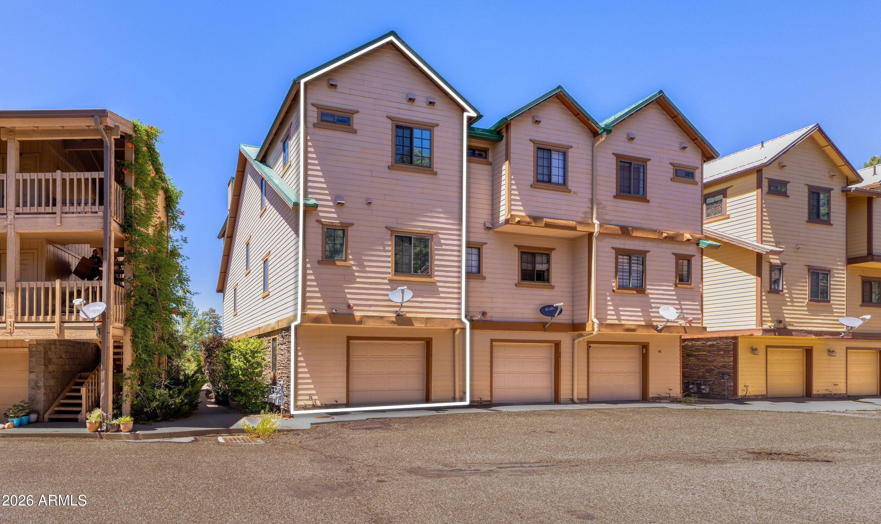 PINE CREEK - Residential