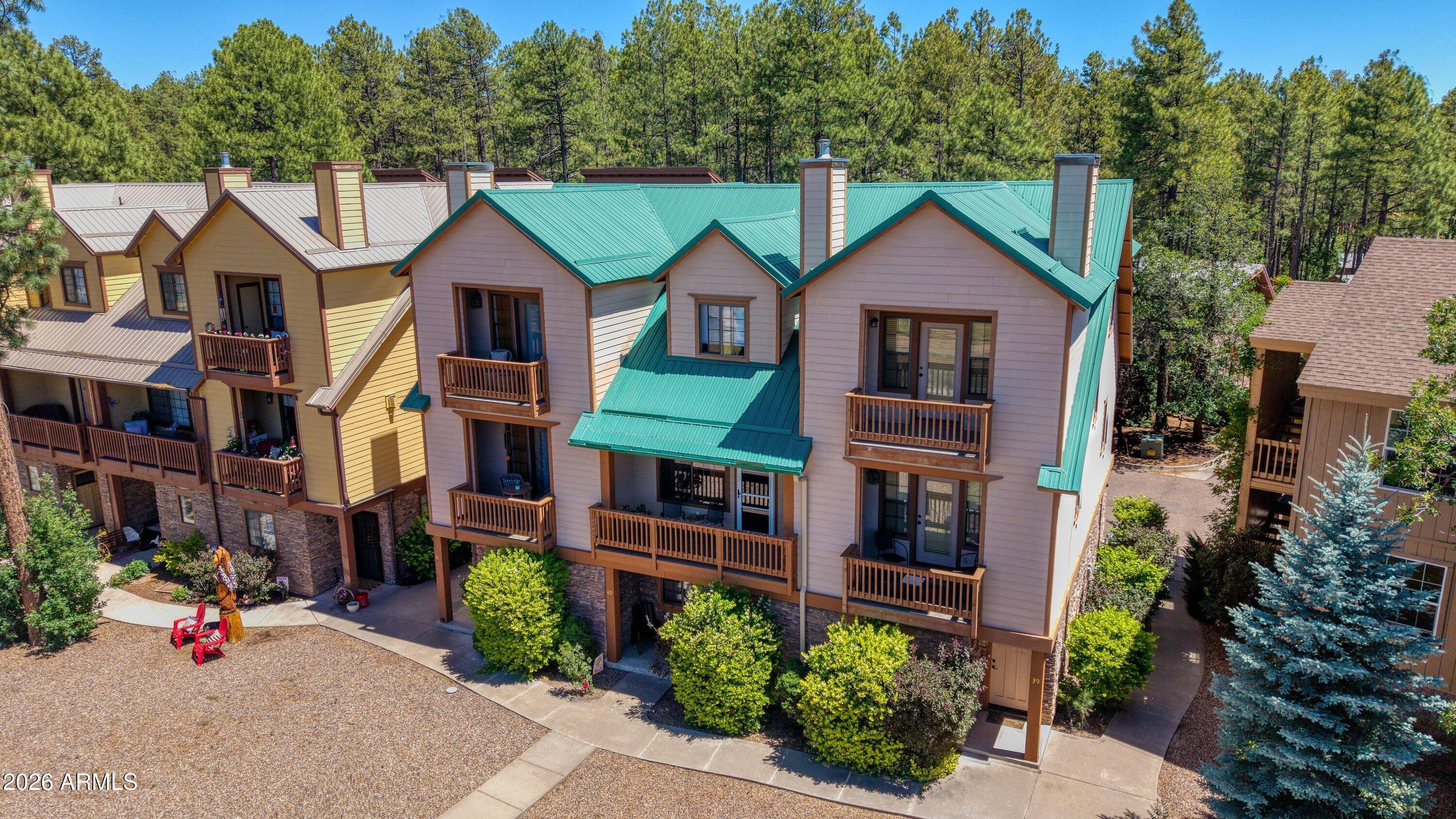 PINE CREEK - Residential