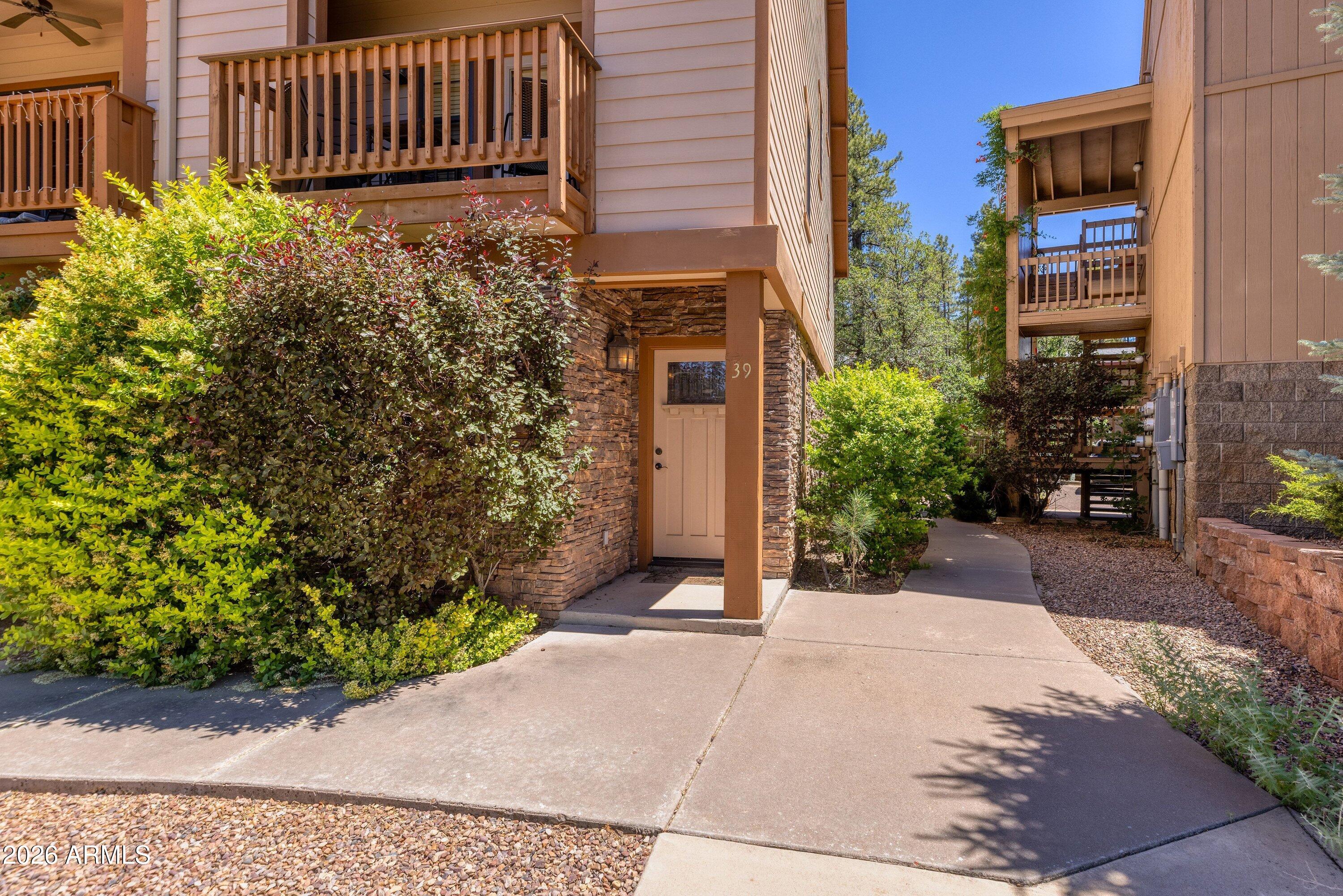 PINE CREEK - Residential