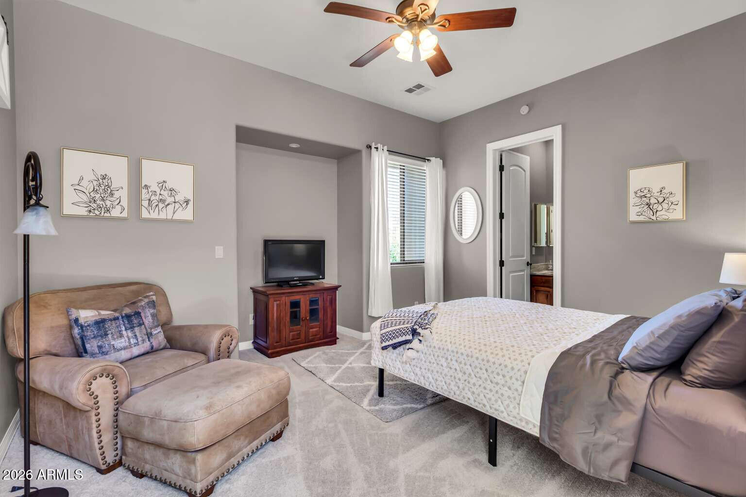 COM @ THE S-COR OF SEC 33-1N-9E TH N-1099.62 TH W- - Residential
