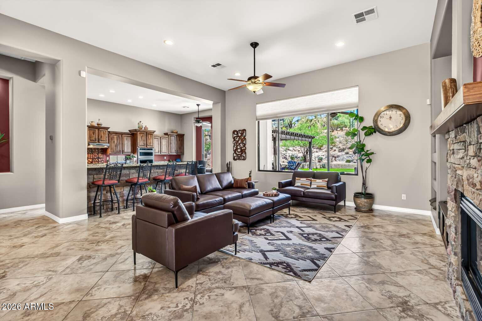 COM @ THE S-COR OF SEC 33-1N-9E TH N-1099.62 TH W- - Residential