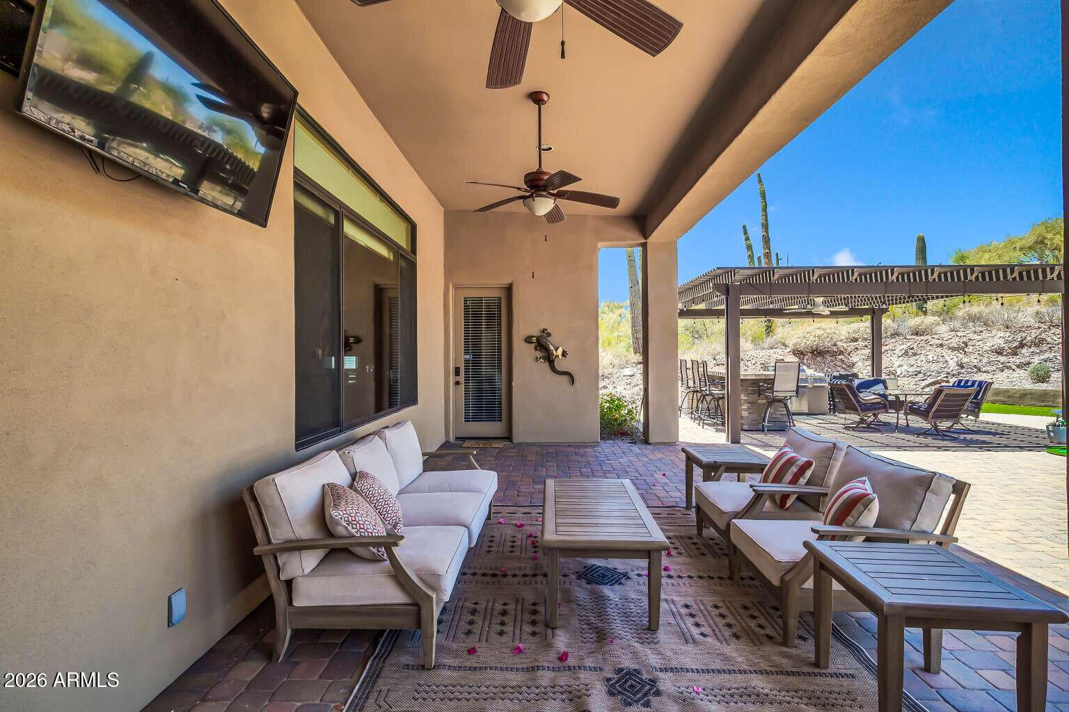 COM @ THE S-COR OF SEC 33-1N-9E TH N-1099.62 TH W- - Residential