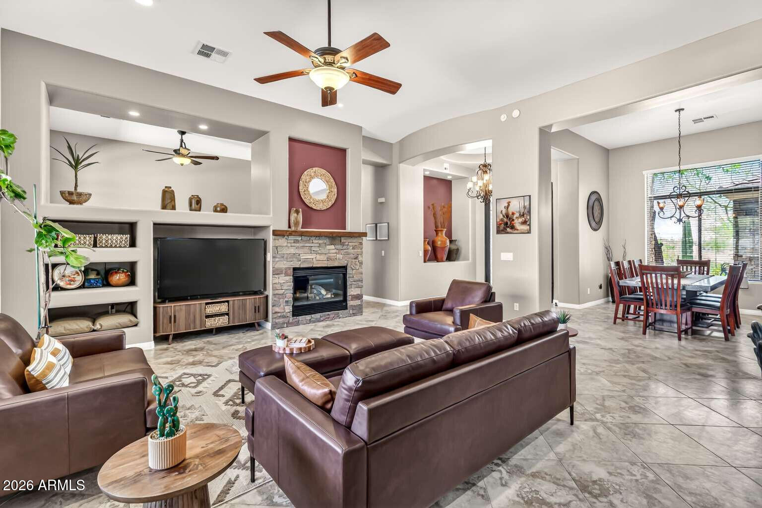 COM @ THE S-COR OF SEC 33-1N-9E TH N-1099.62 TH W- - Residential