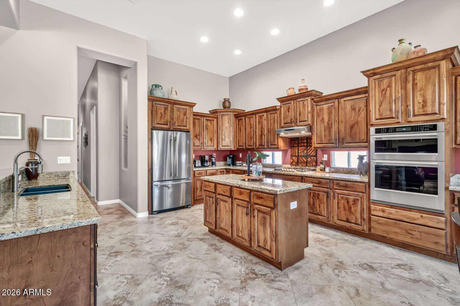 COM @ THE S-COR OF SEC 33-1N-9E TH N-1099.62 TH W- - Residential