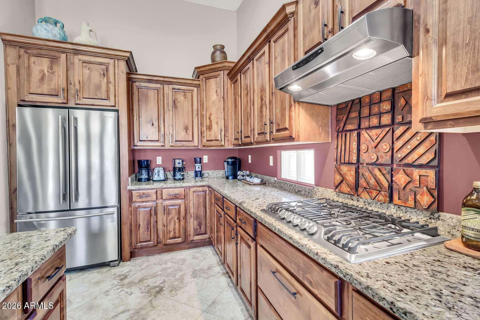 COM @ THE S-COR OF SEC 33-1N-9E TH N-1099.62 TH W- - Residential