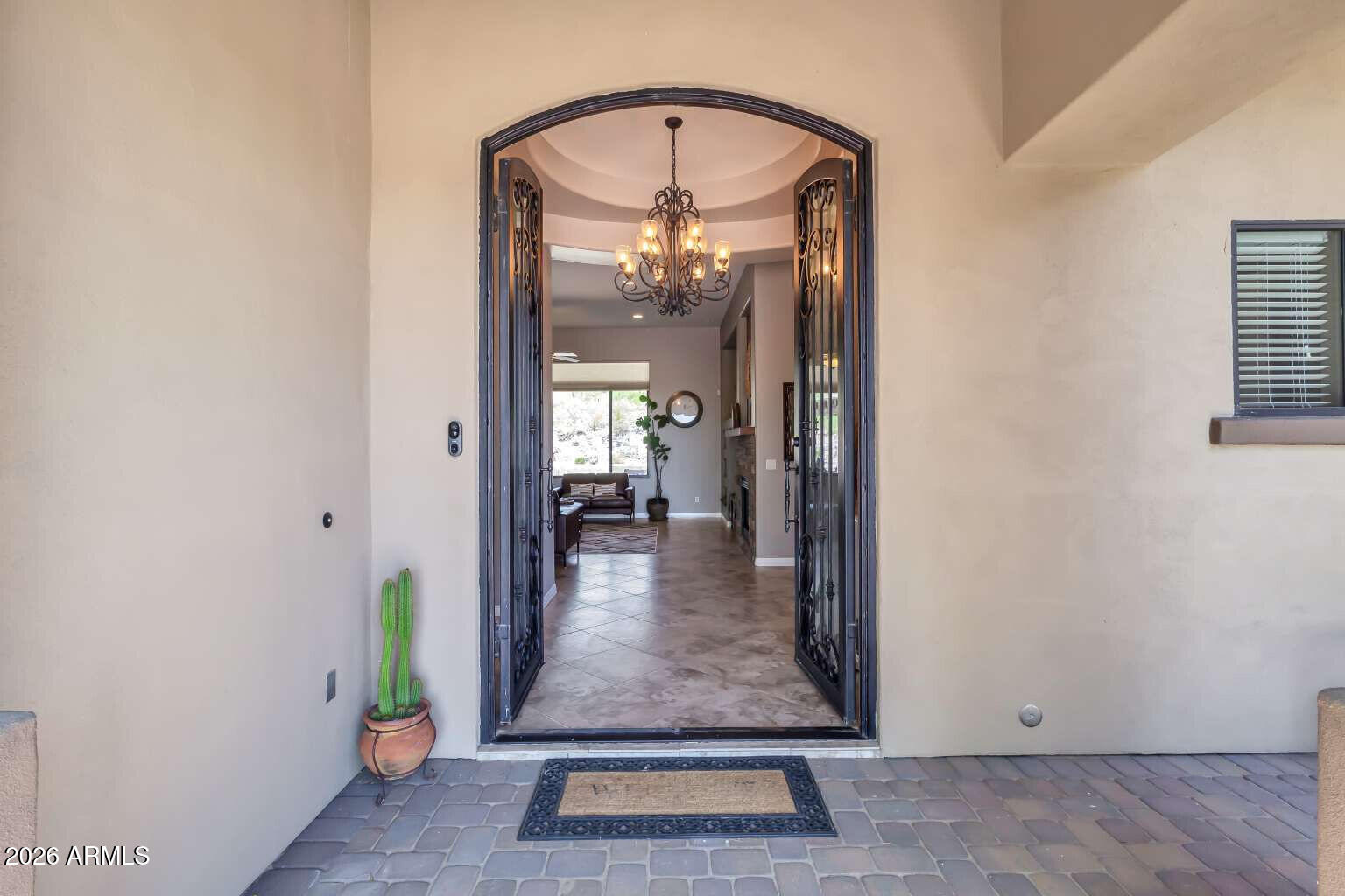 COM @ THE S-COR OF SEC 33-1N-9E TH N-1099.62 TH W- - Residential