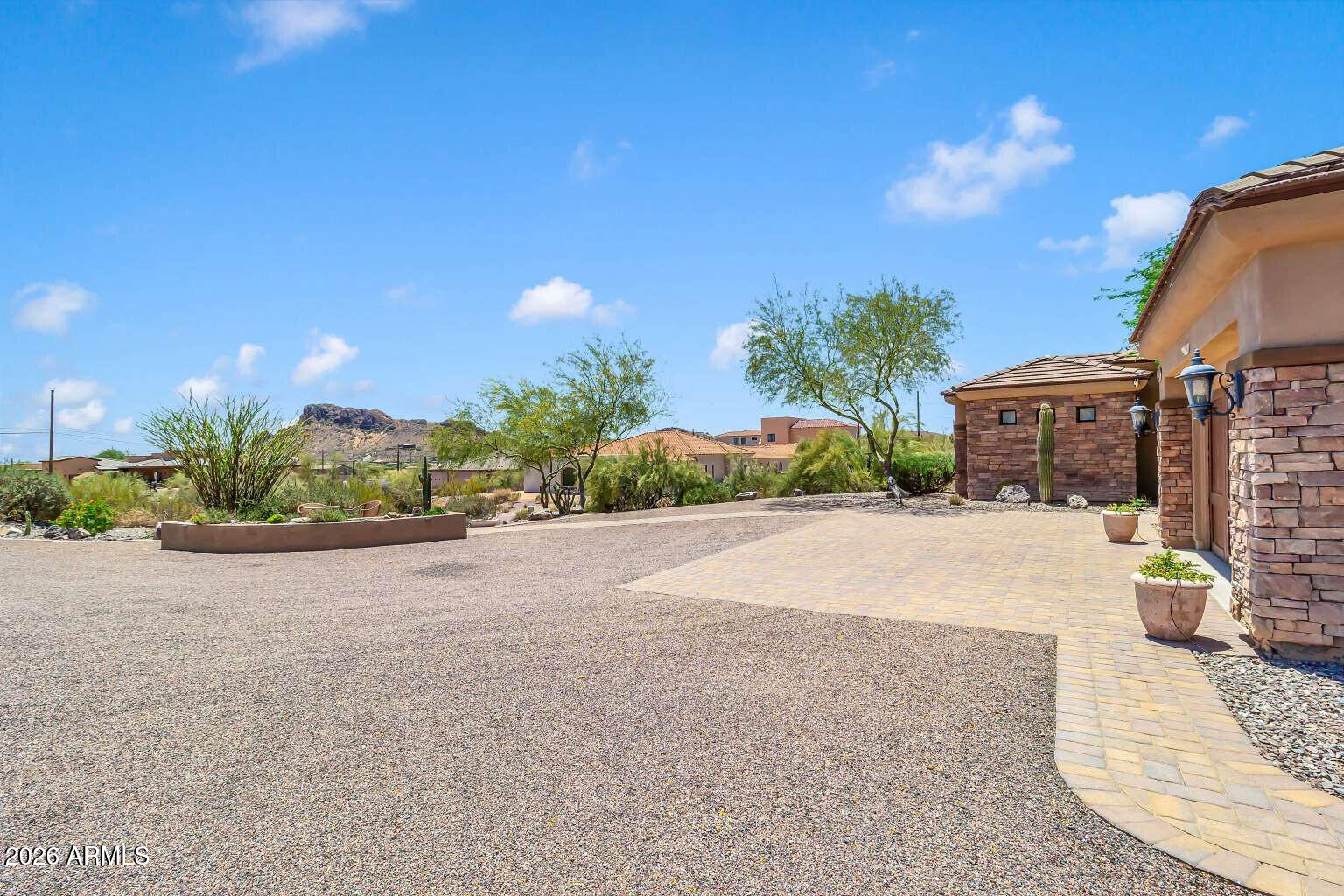 COM @ THE S-COR OF SEC 33-1N-9E TH N-1099.62 TH W- - Residential