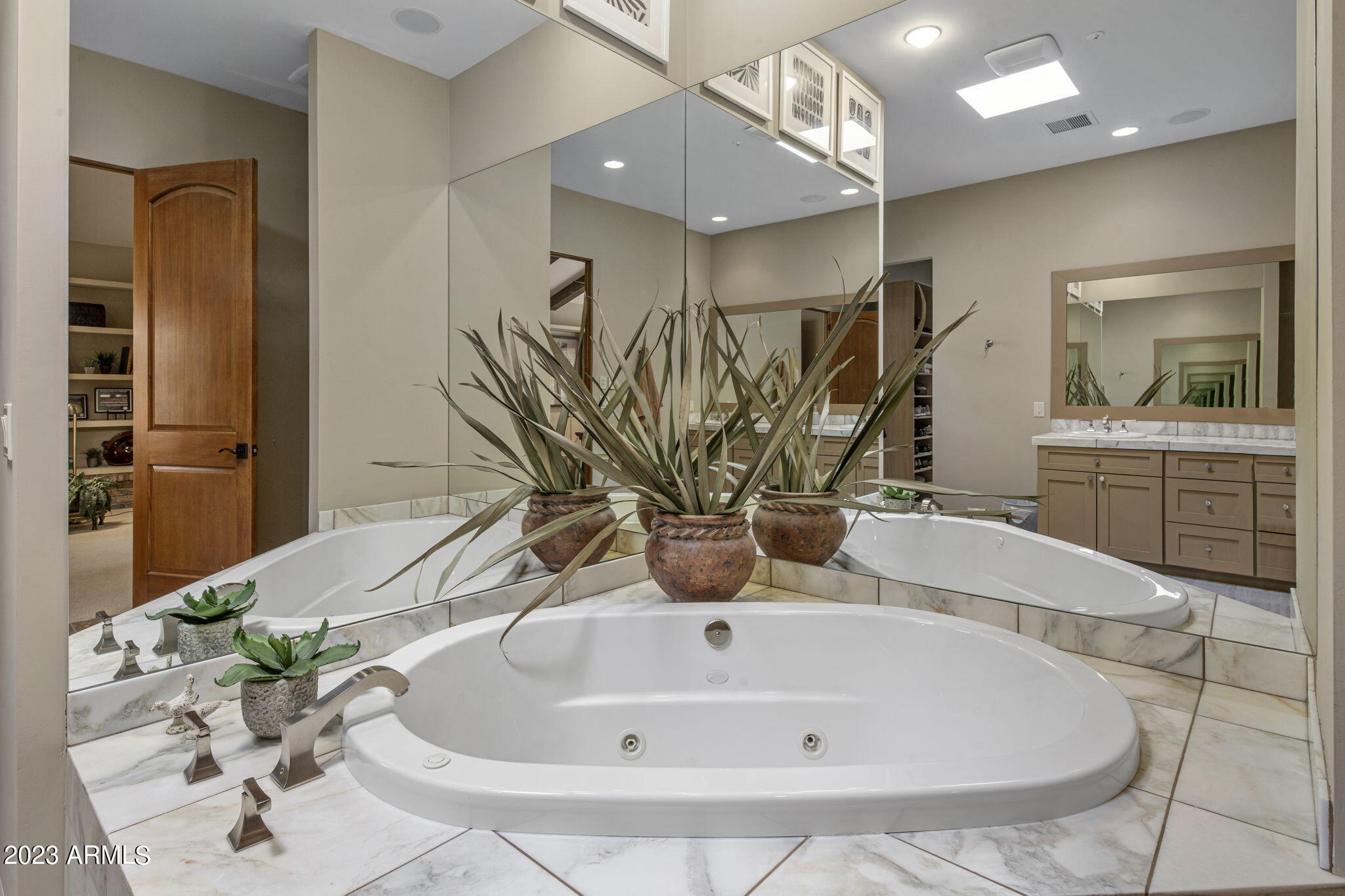 COLONIA MIRAMONTE 3 - Residential