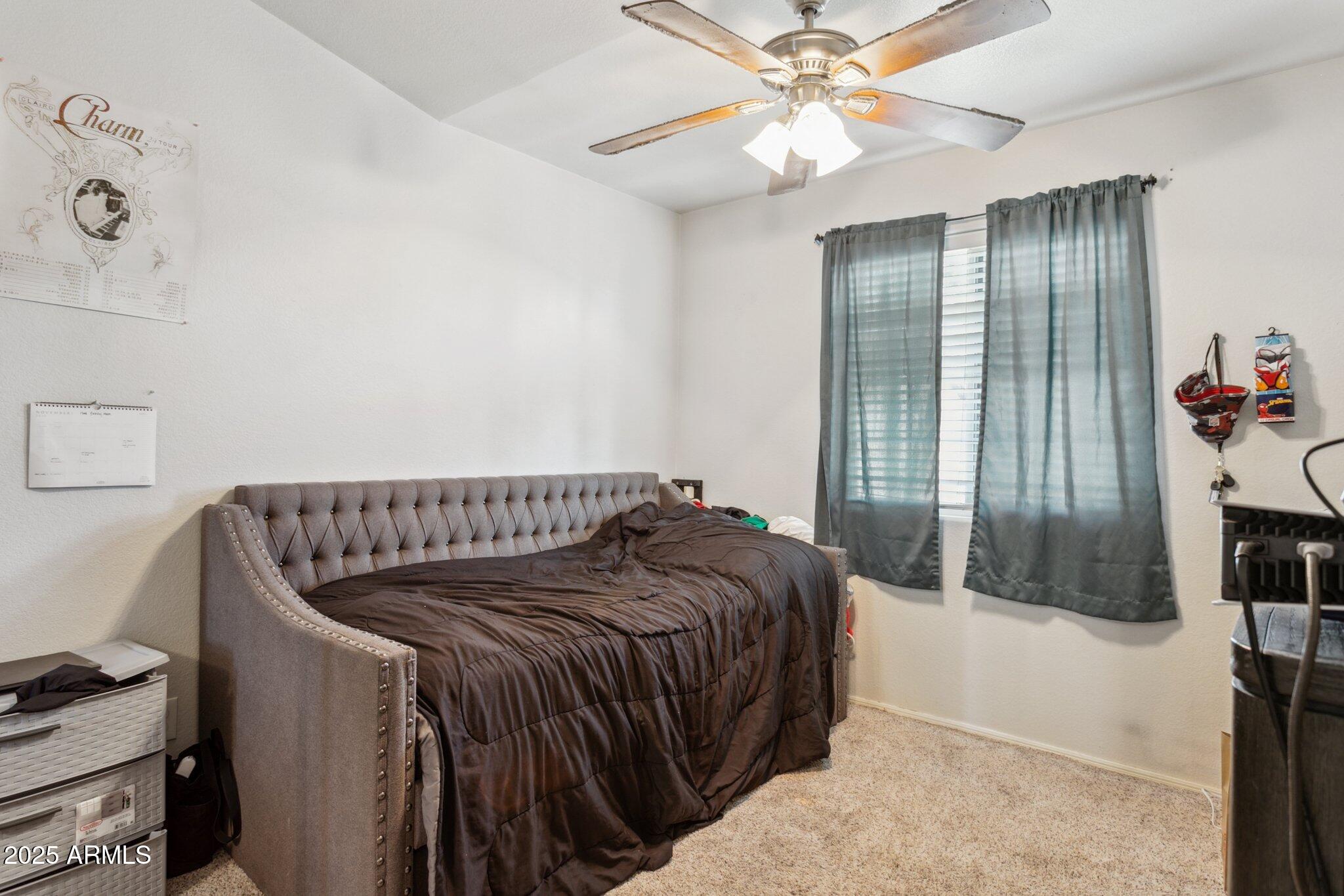 BRECKENRIDGE TOWNHOMES LT 1-182 COM AREA PRV DR - Residential