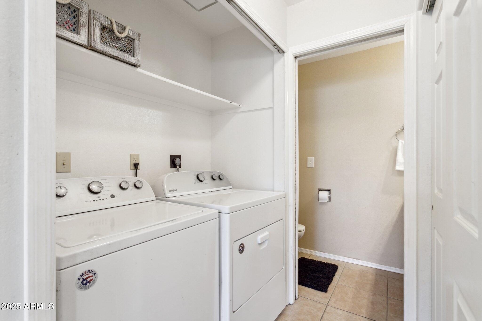 BRECKENRIDGE TOWNHOMES LT 1-182 COM AREA PRV DR - Residential