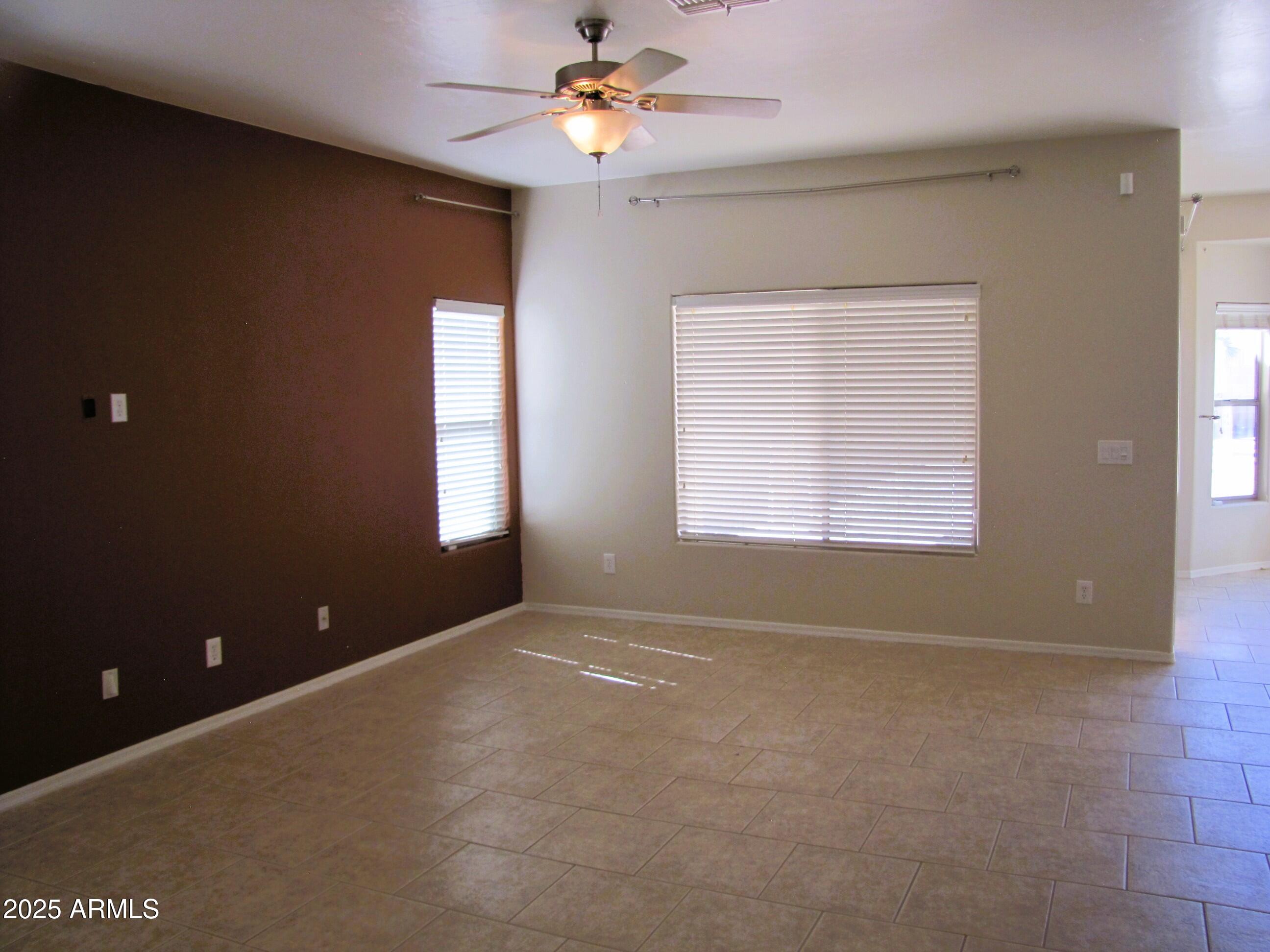 CHAPARRAL VILLAGE NORTH PHASE 4 - Residential Lease
