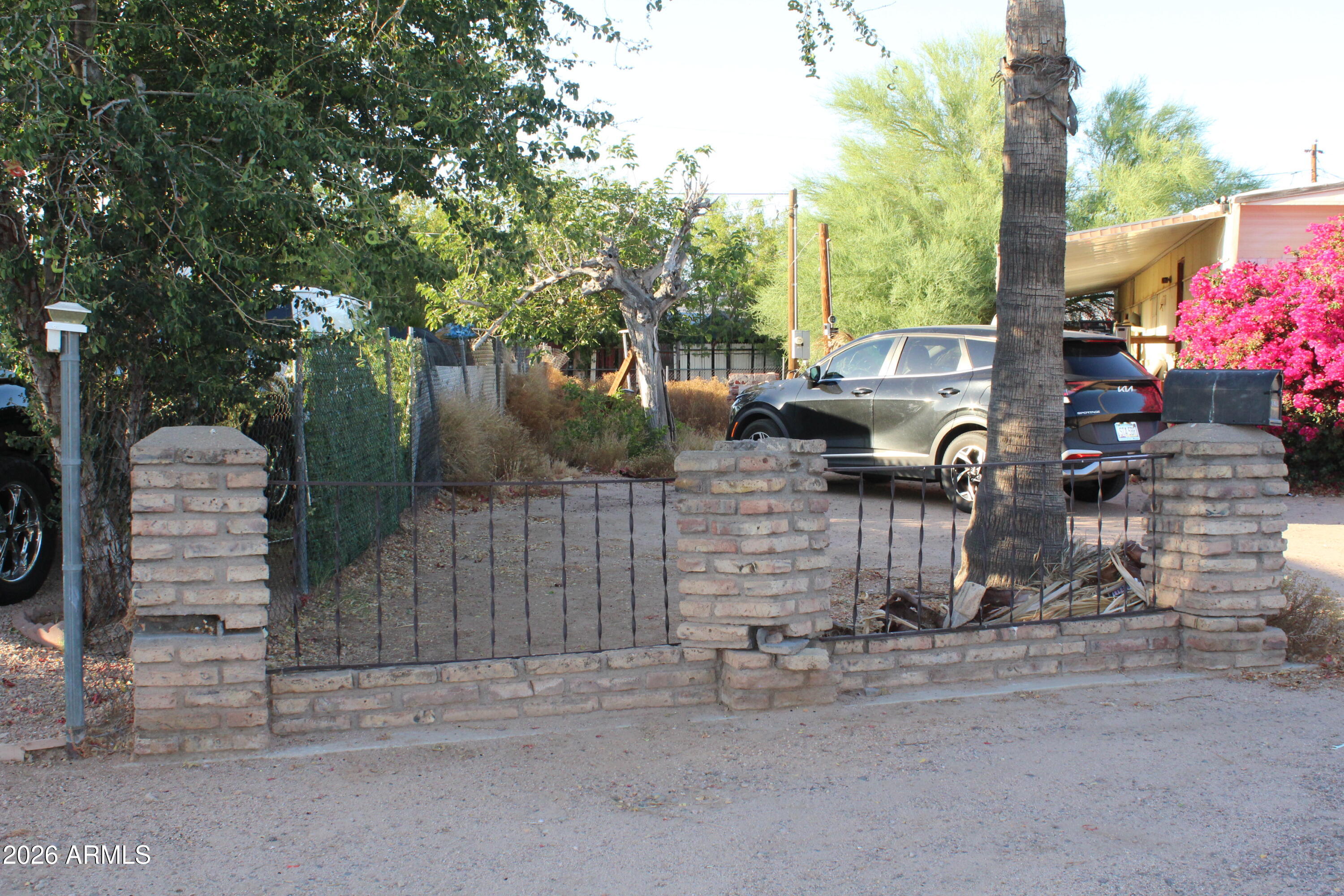 APACHE PARADISE UNIT 2 - Land