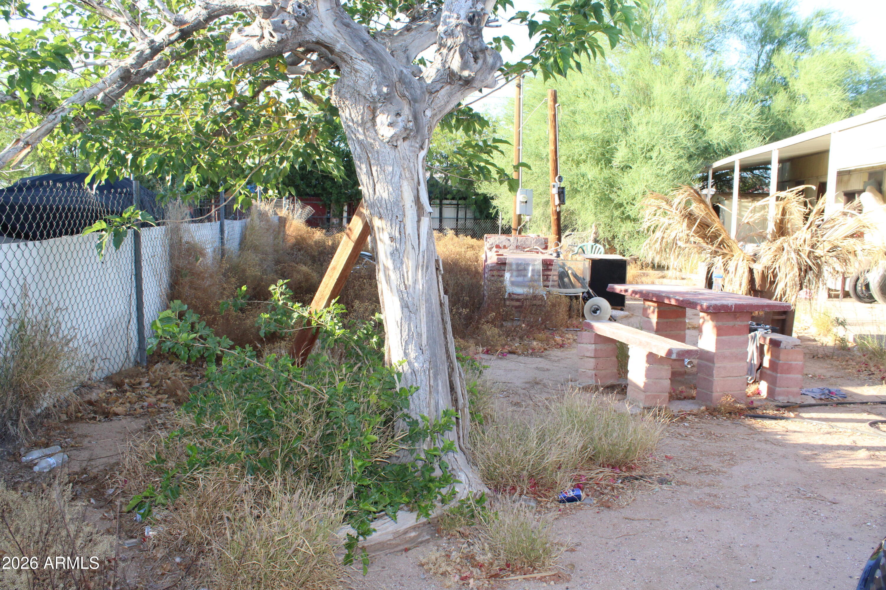 APACHE PARADISE UNIT 2 - Land