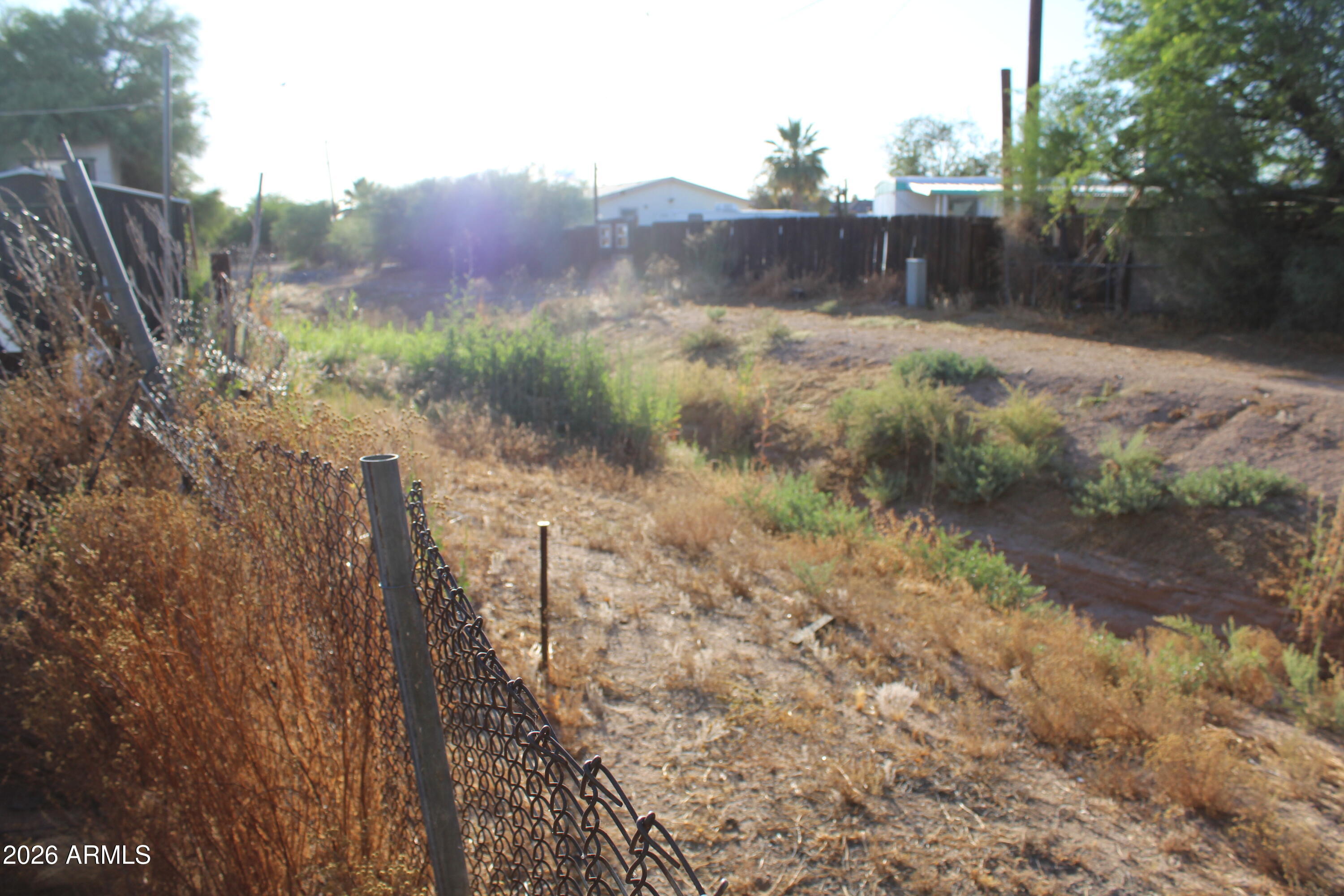 APACHE PARADISE UNIT 2 - Land