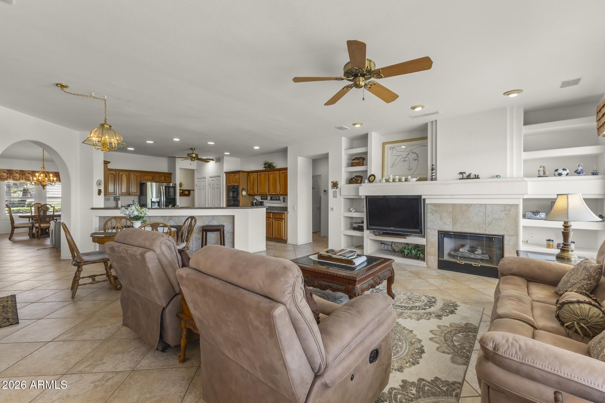SUN CITY GRAND-DESERT BREEZE - Residential
