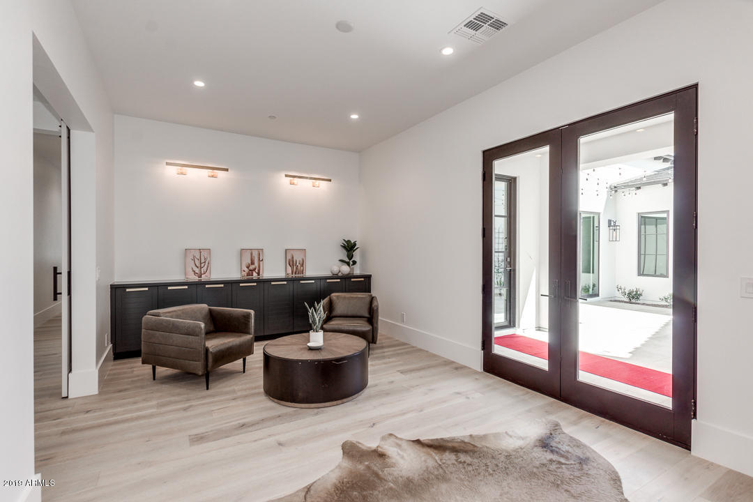 SUNBURST FARMS EAST 6 - Residential