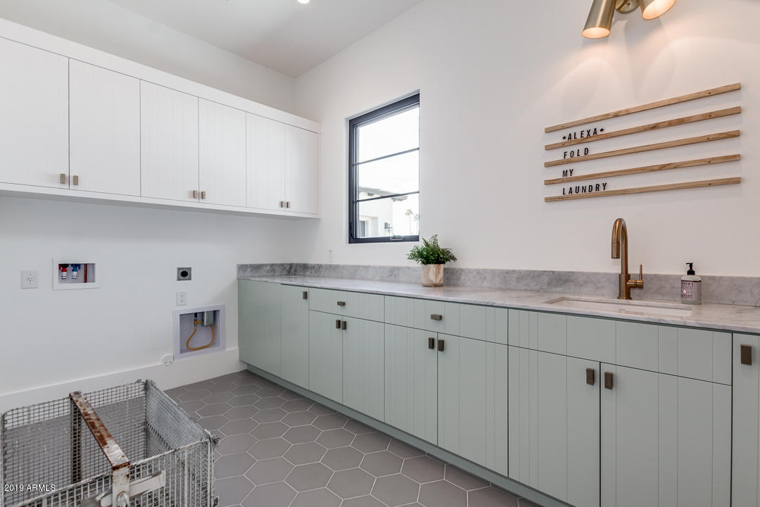 SUNBURST FARMS EAST 6 - Residential
