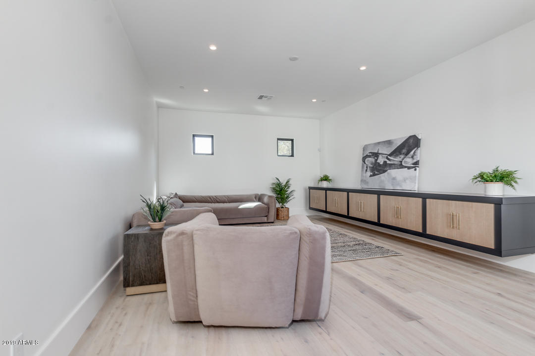 SUNBURST FARMS EAST 6 - Residential