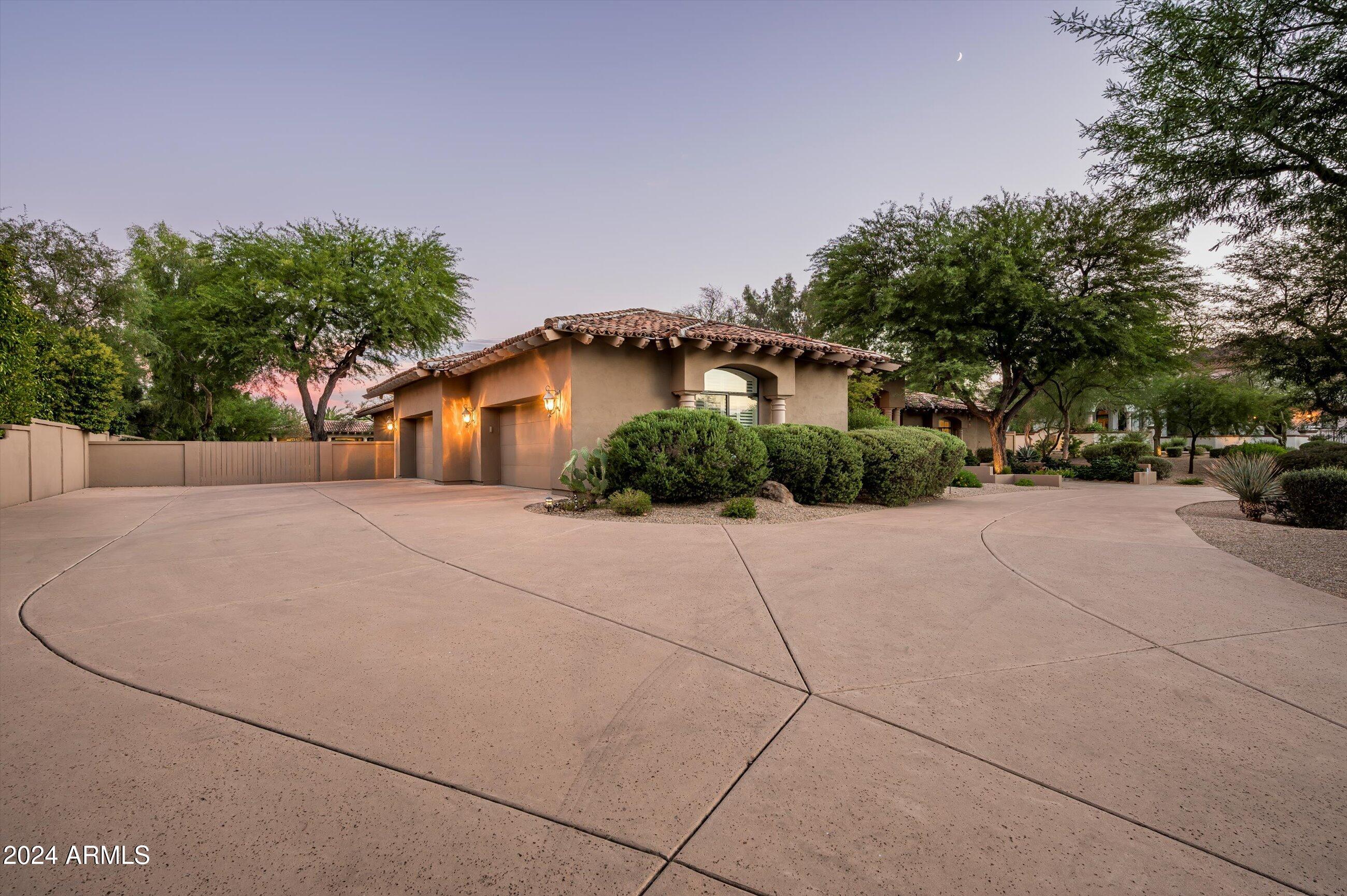 CINCO SERROS LOTS 11 & 12 - Residential