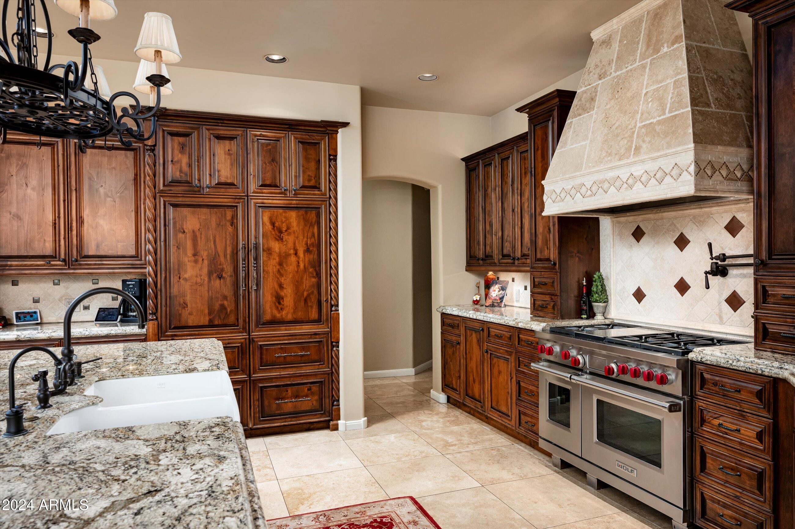 CINCO SERROS LOTS 11 & 12 - Residential