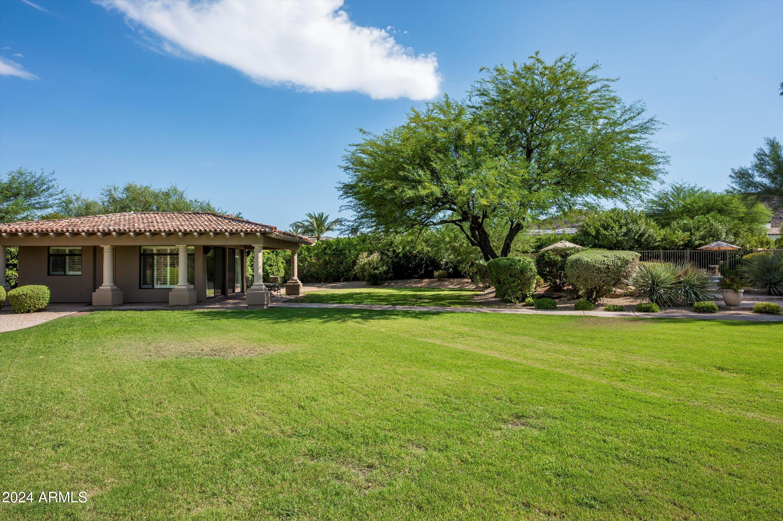 CINCO SERROS LOTS 11 & 12 - Residential
