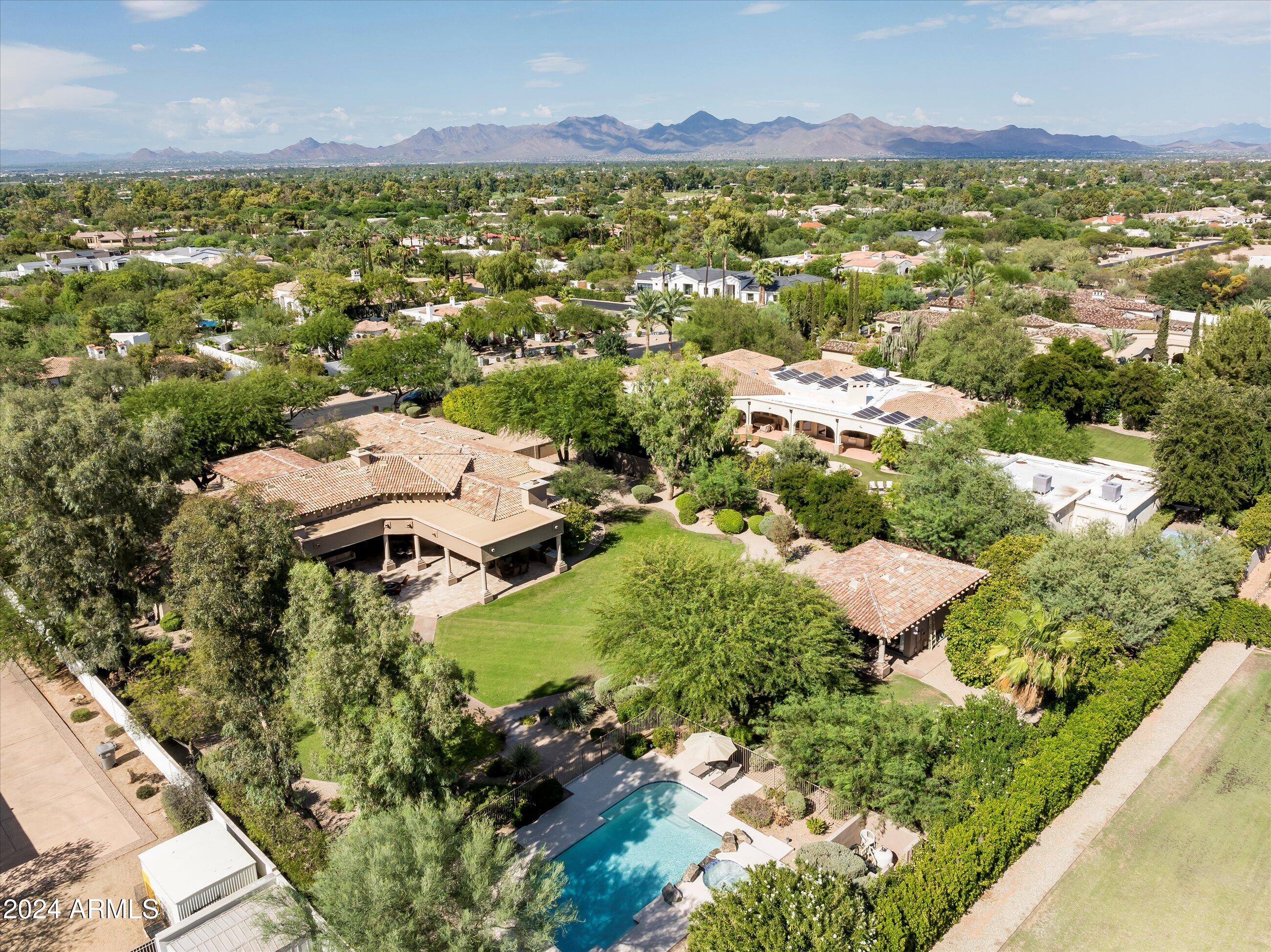 CINCO SERROS LOTS 11 & 12 - Residential