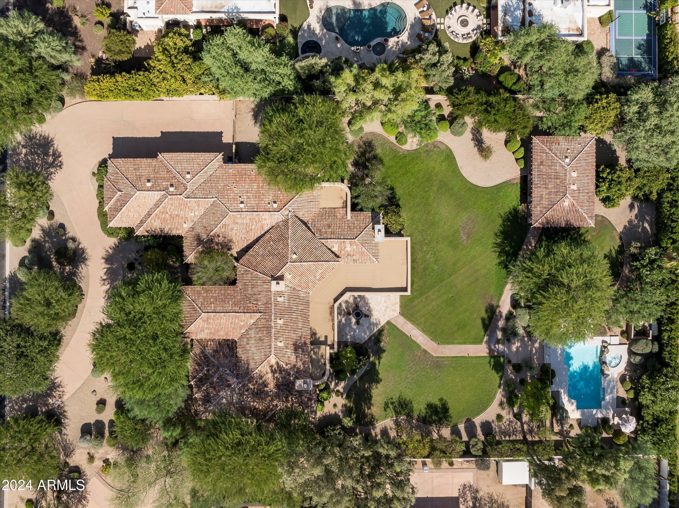 CINCO SERROS LOTS 11 & 12 - Residential