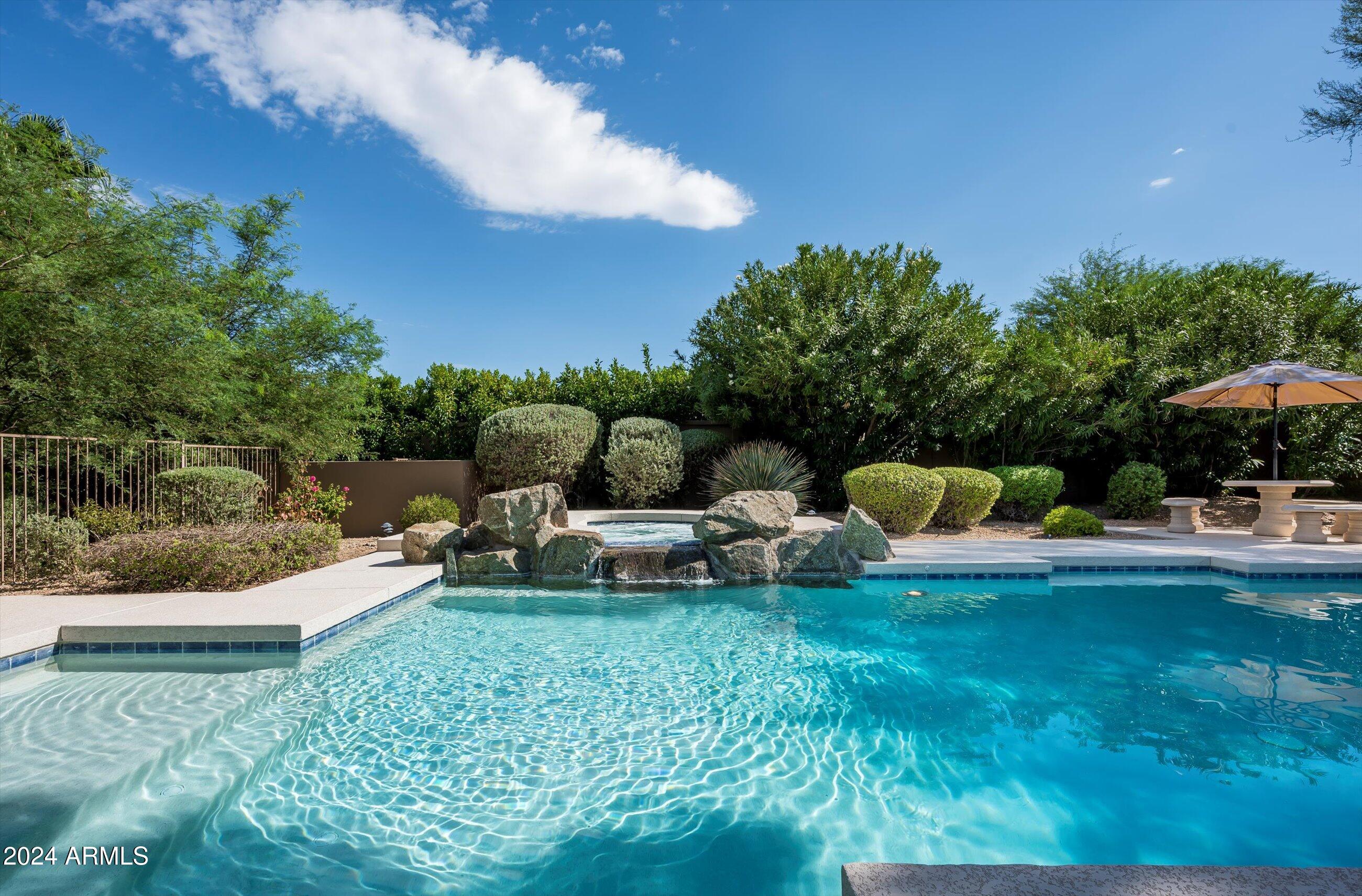 CINCO SERROS LOTS 11 & 12 - Residential