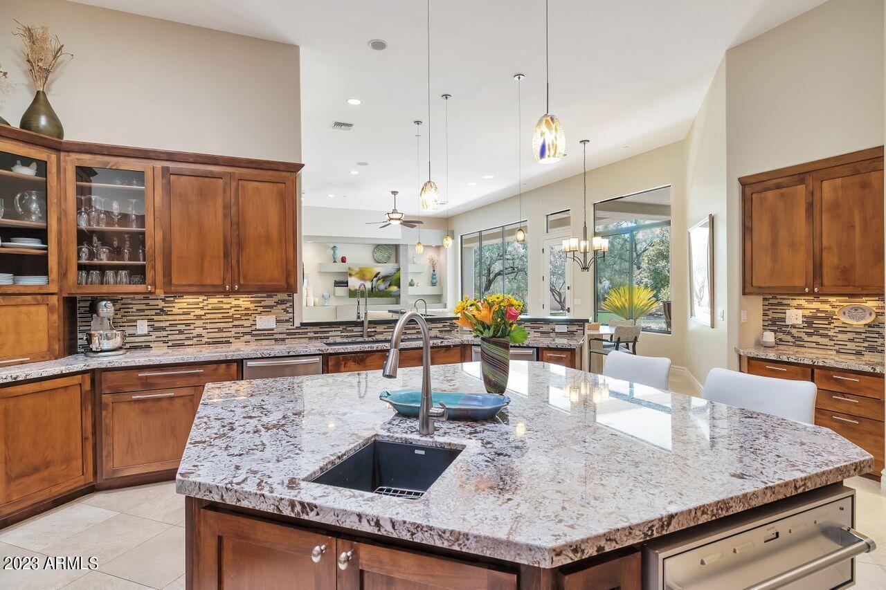 DOUBLETREE RANCHOS 2 - Residential