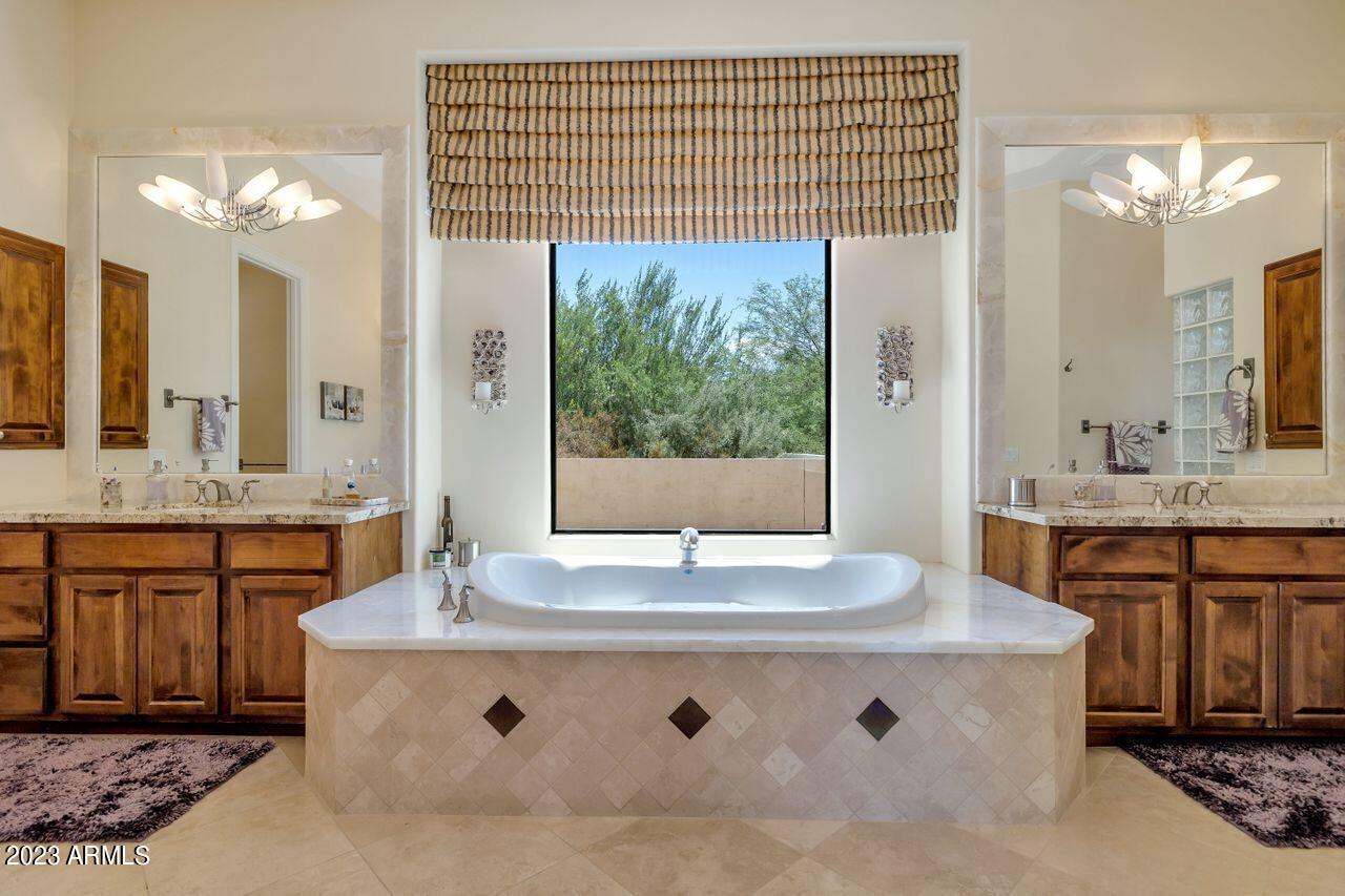 DOUBLETREE RANCHOS 2 - Residential