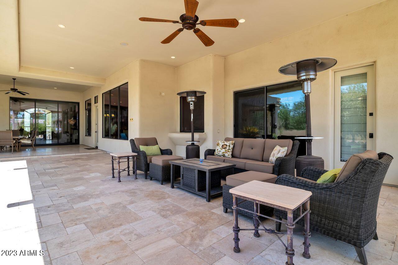 DOUBLETREE RANCHOS 2 - Residential