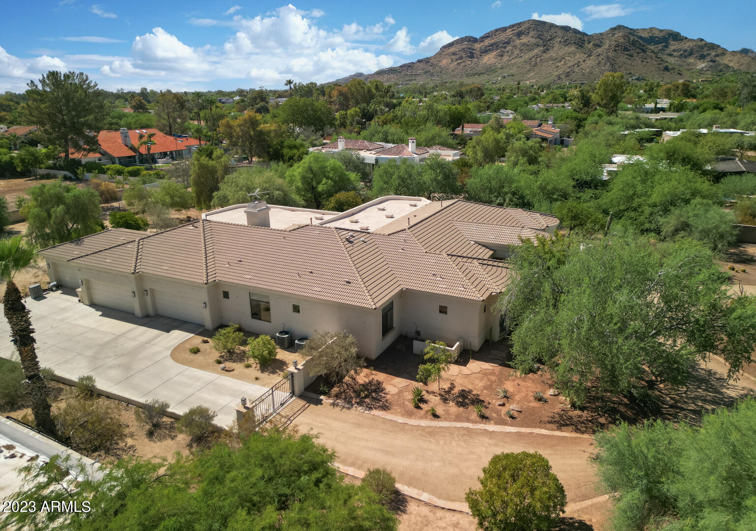 DOUBLETREE RANCHOS 2 - Residential