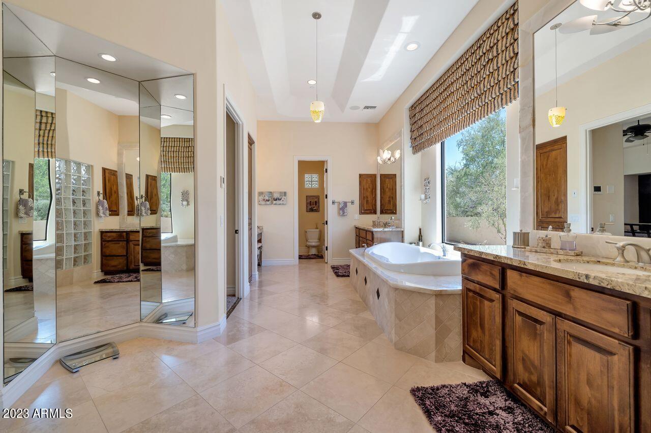 DOUBLETREE RANCHOS 2 - Residential