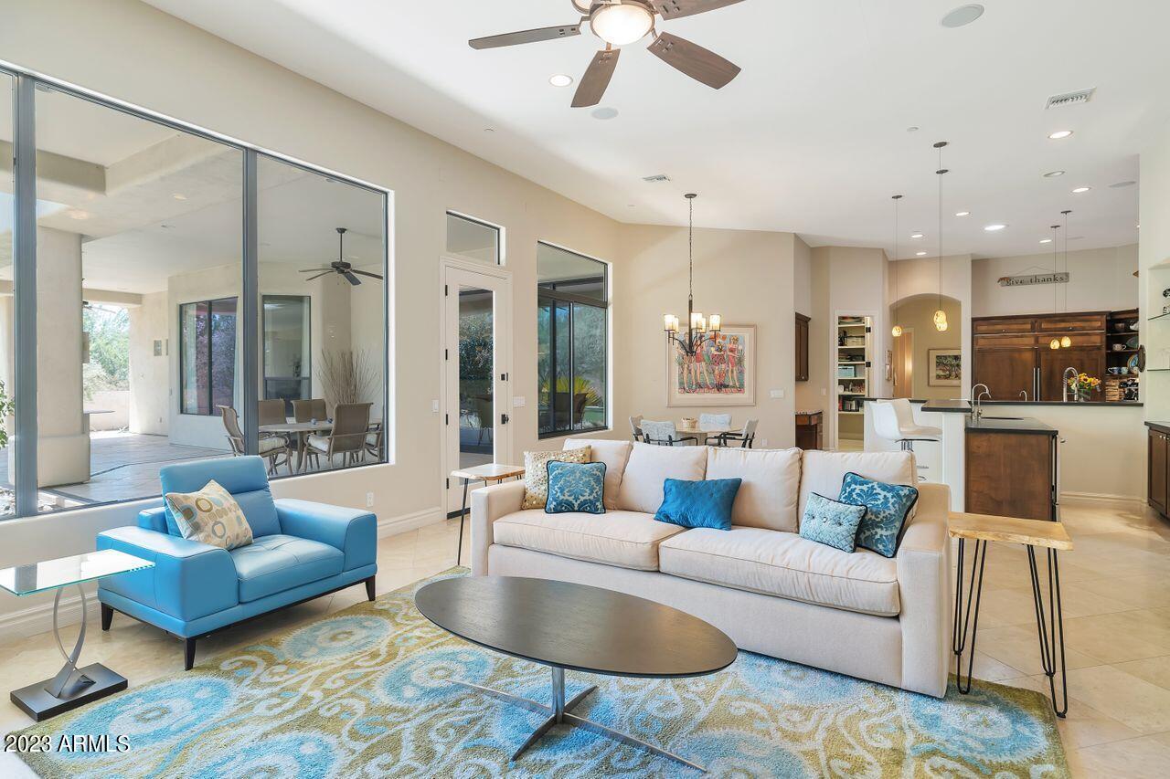 DOUBLETREE RANCHOS 2 - Residential