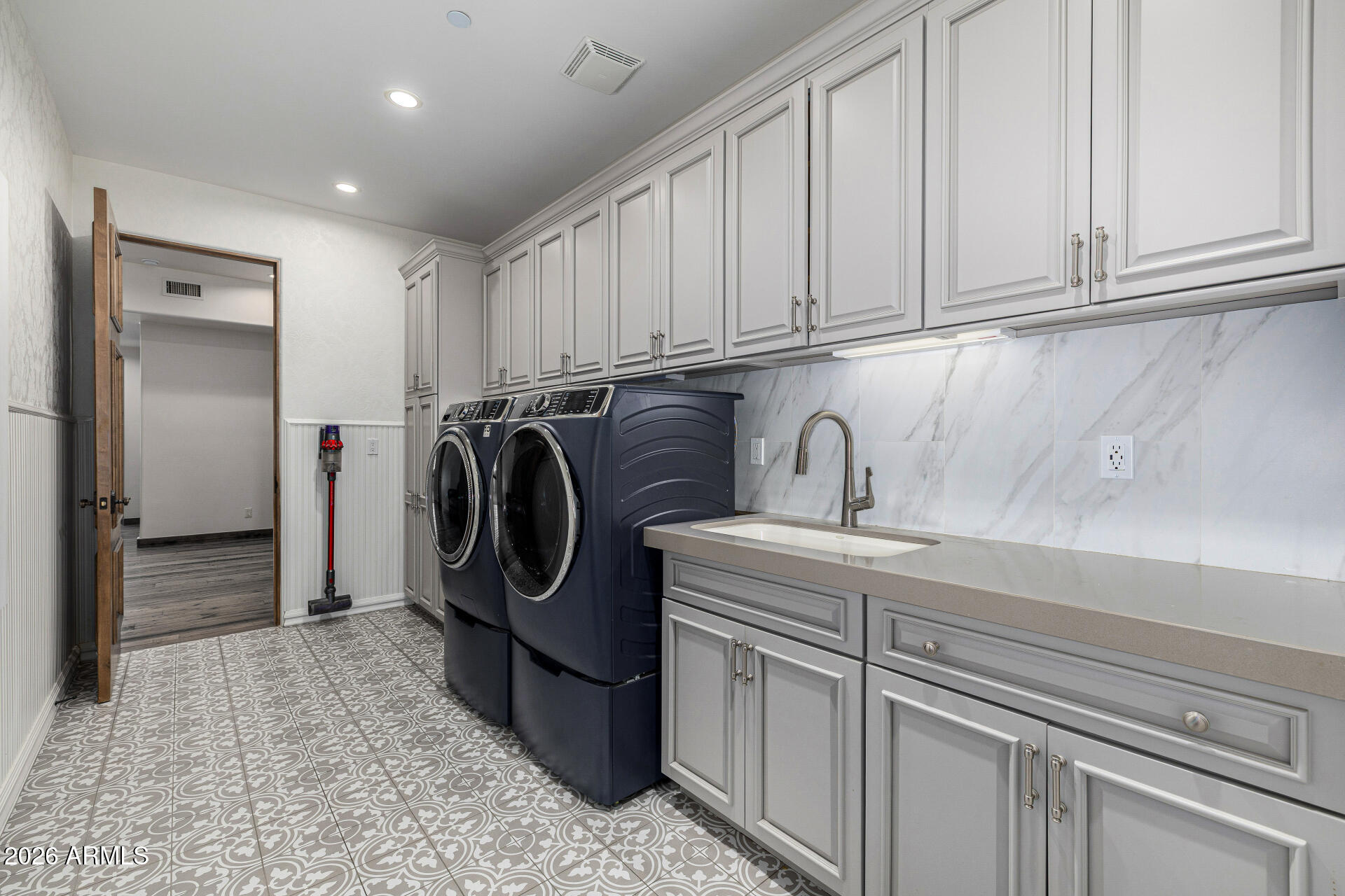 LOS DIAMANTES - Residential