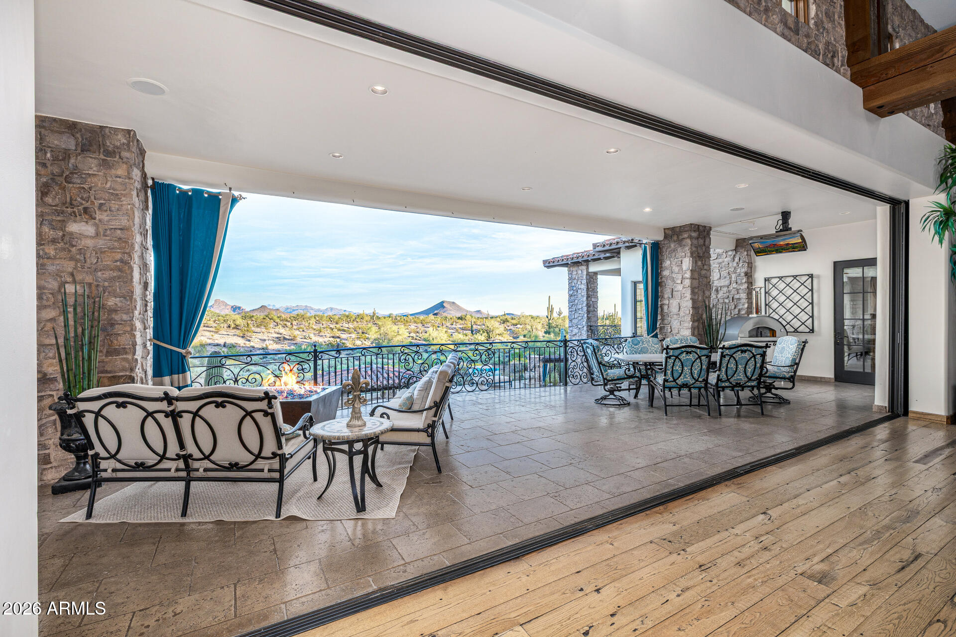 LOS DIAMANTES - Residential