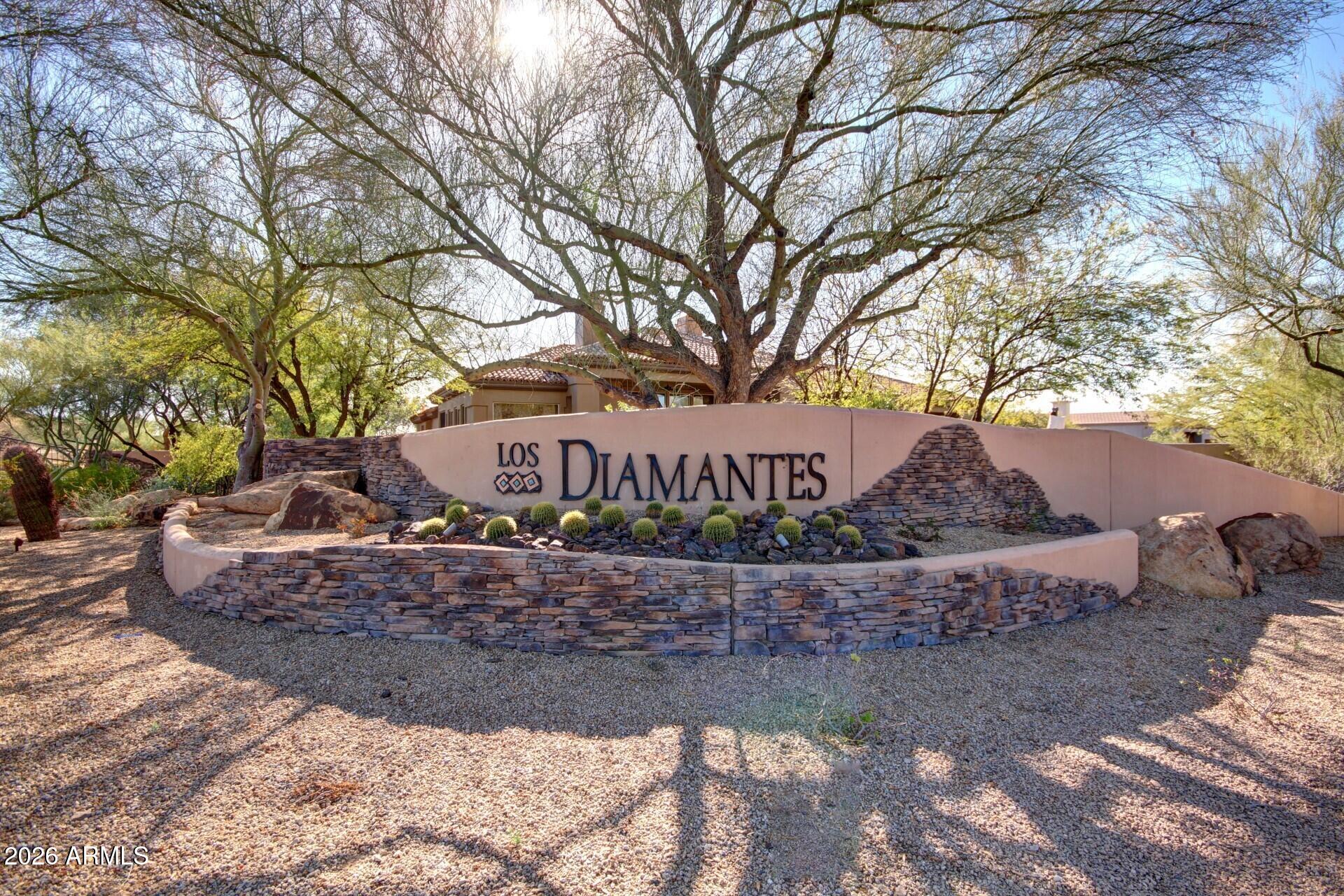 LOS DIAMANTES - Residential