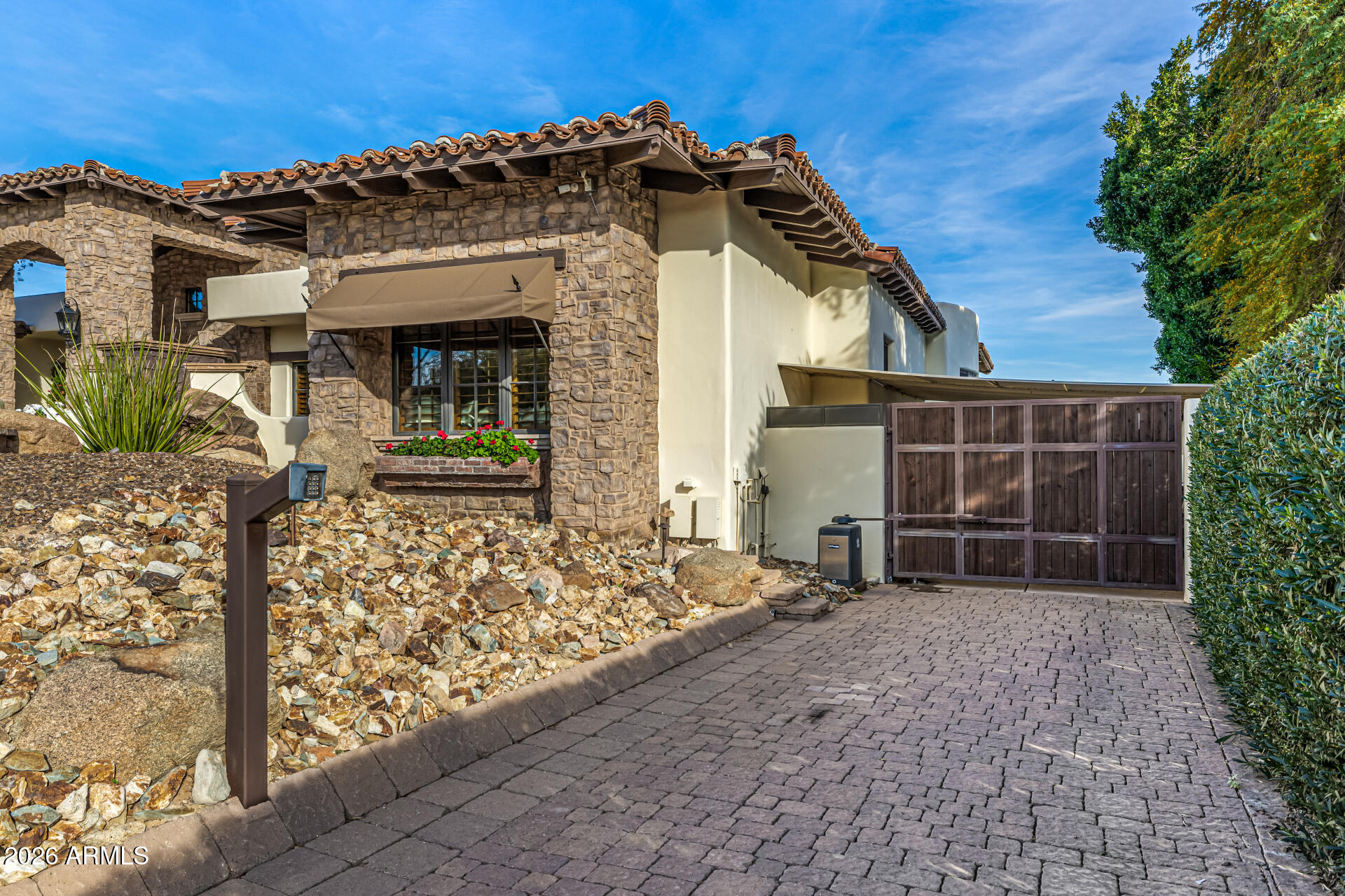 LOS DIAMANTES - Residential