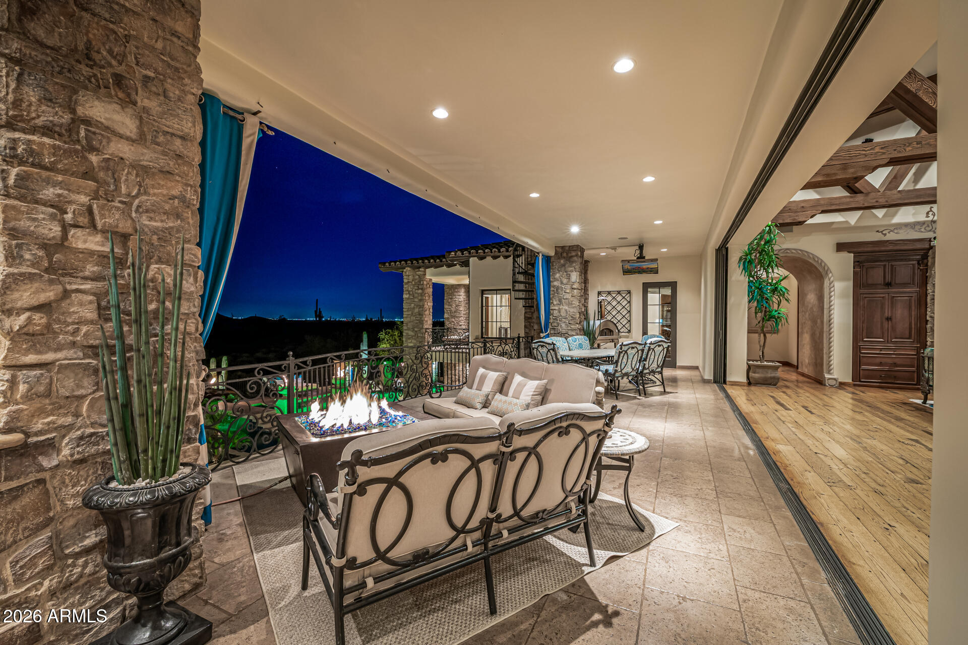 LOS DIAMANTES - Residential