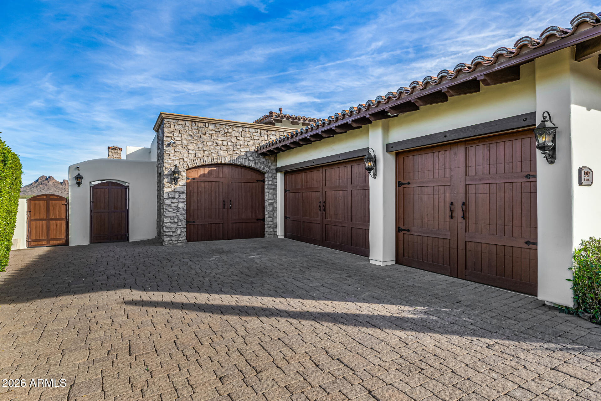 LOS DIAMANTES - Residential