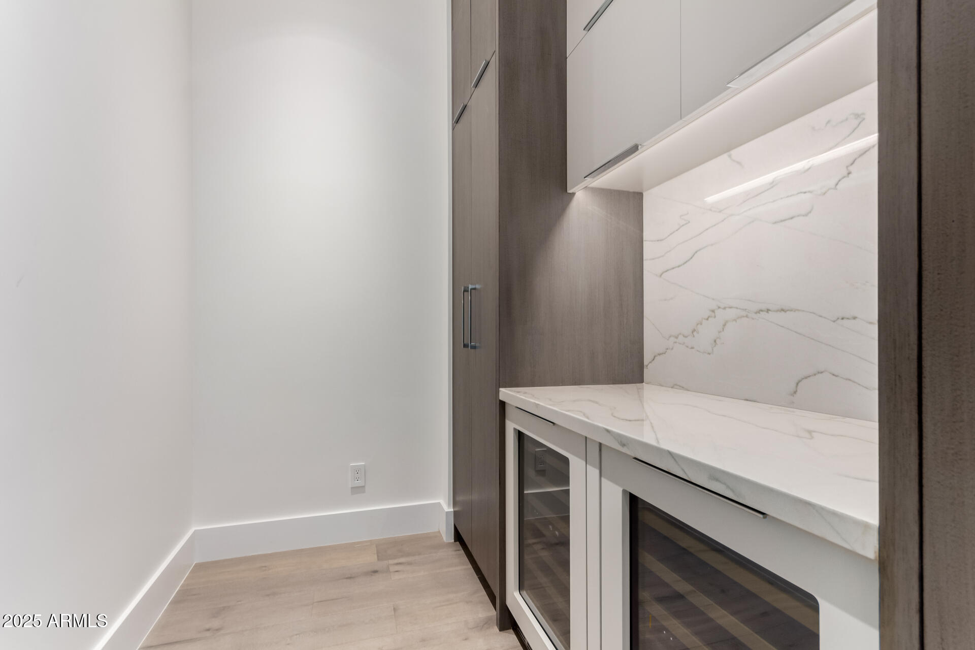 RITZ-CARLTON - Residential