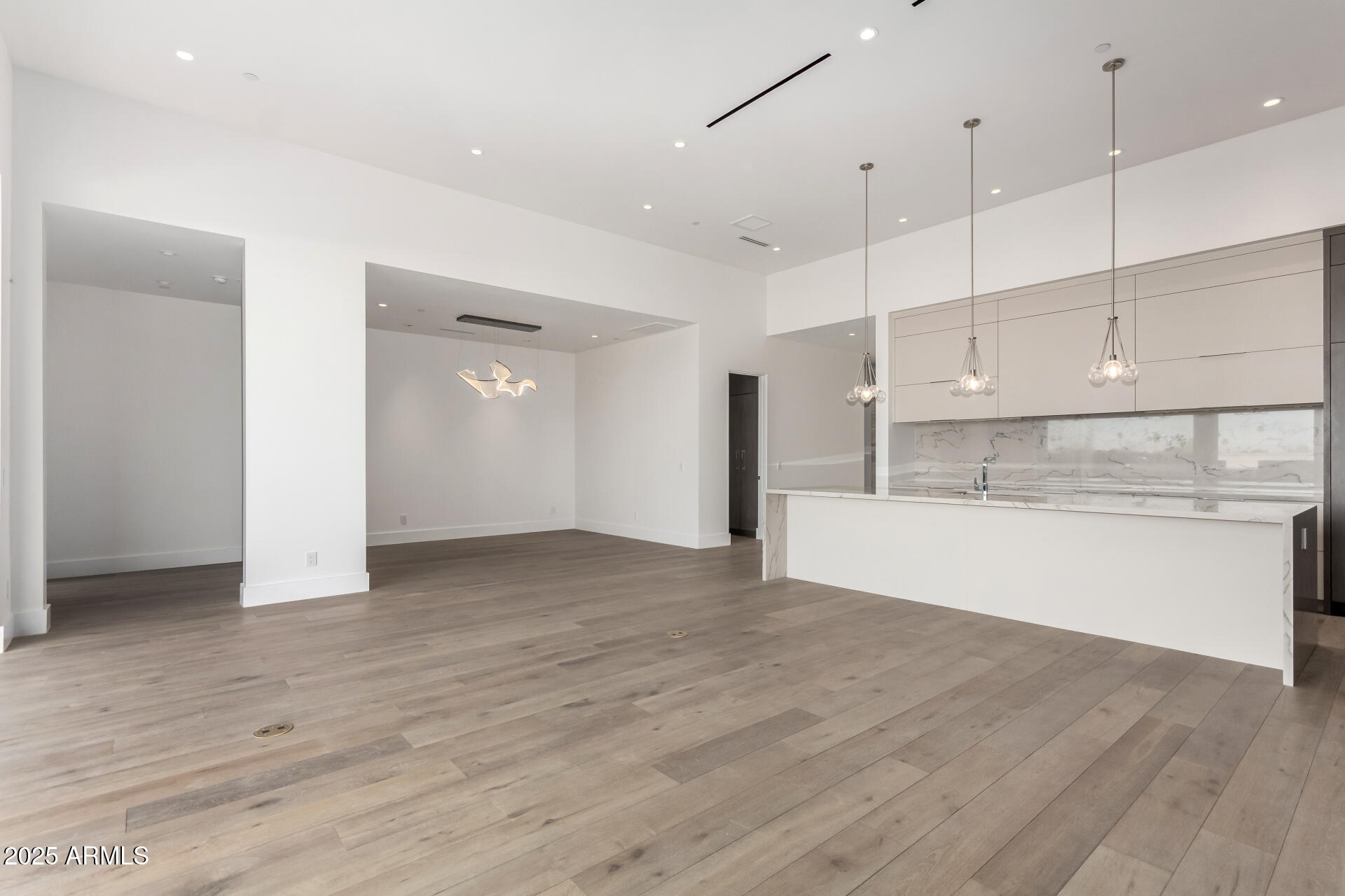 RITZ-CARLTON - Residential